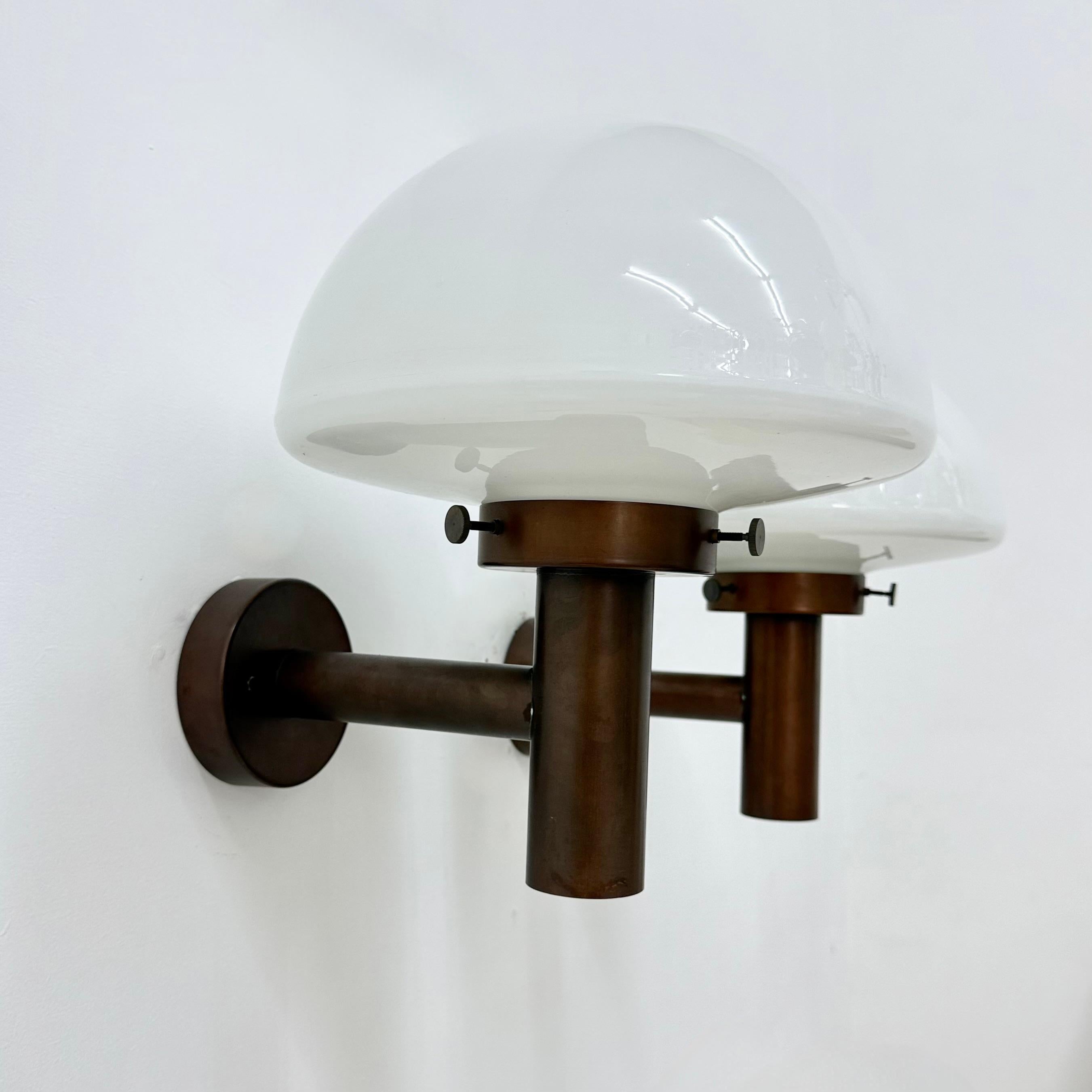 Set of 2 globe glass wall lamps sconces by Lisa Pape Sweden , 1970s In Good Condition For Sale In Delft, NL