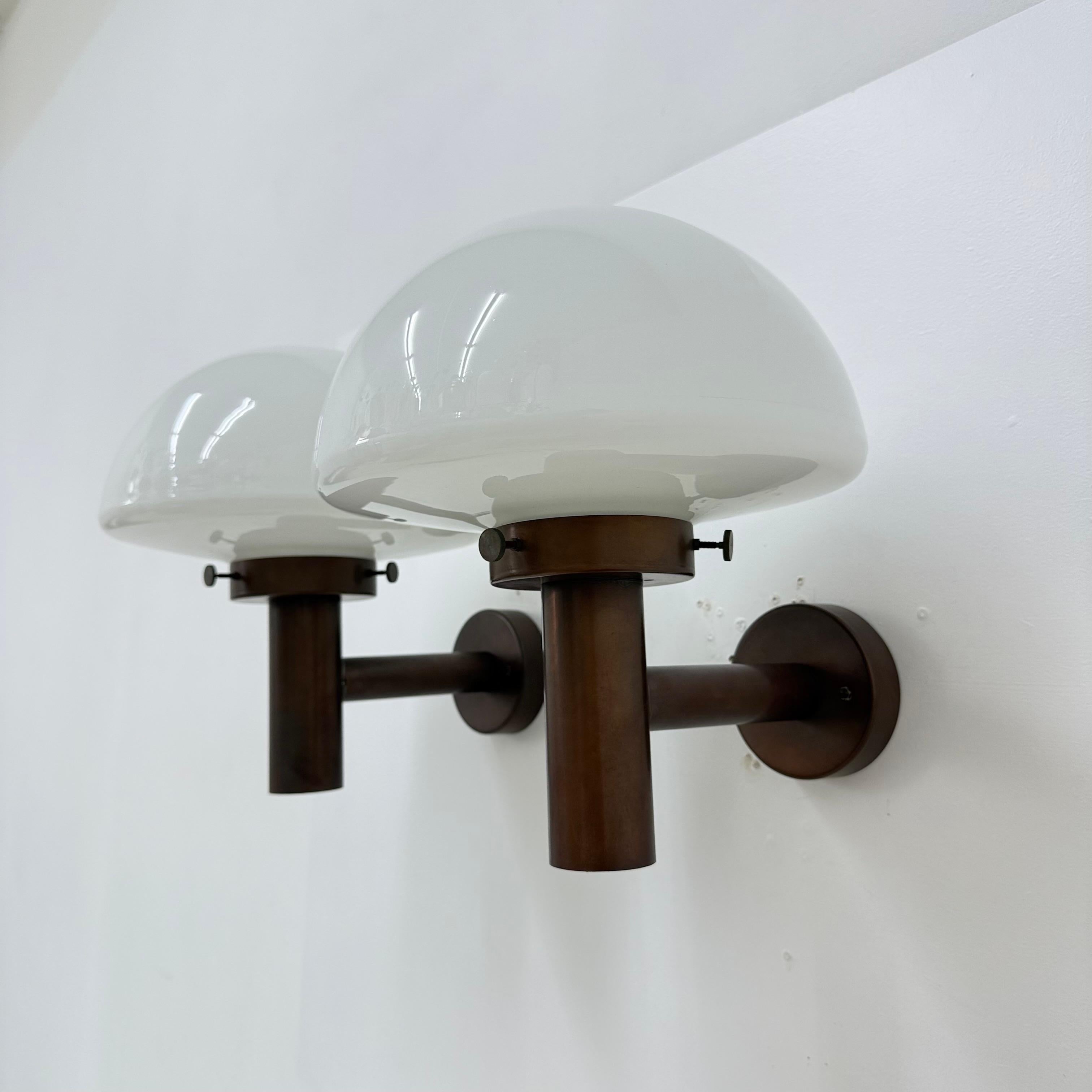 Set of 2 globe glass wall lamps sconces by Lisa Pape Sweden , 1970s In Good Condition For Sale In Delft, NL