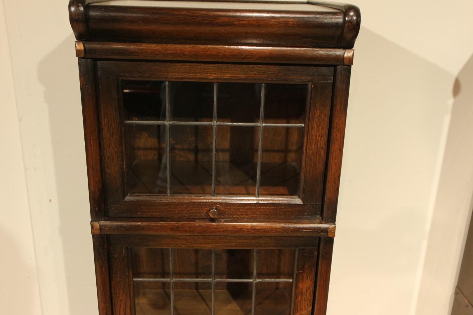 Set of 2 Globe Wernicke Bookcases For Sale 4