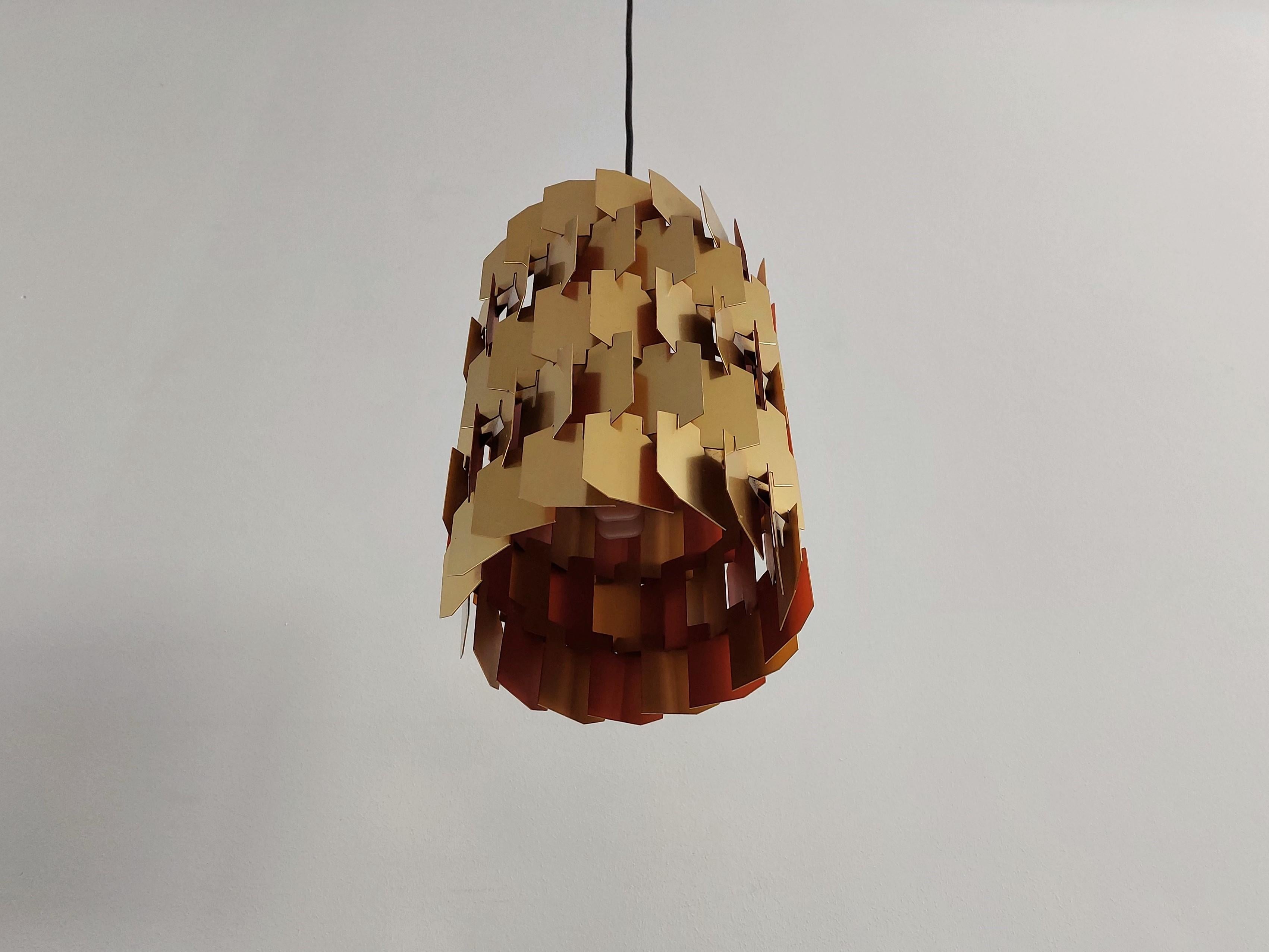 Danish Set of 2 Gold and Orange 'Facet-Pop' Pendant Lamps by Louis Weisdorf for Lyfa For Sale