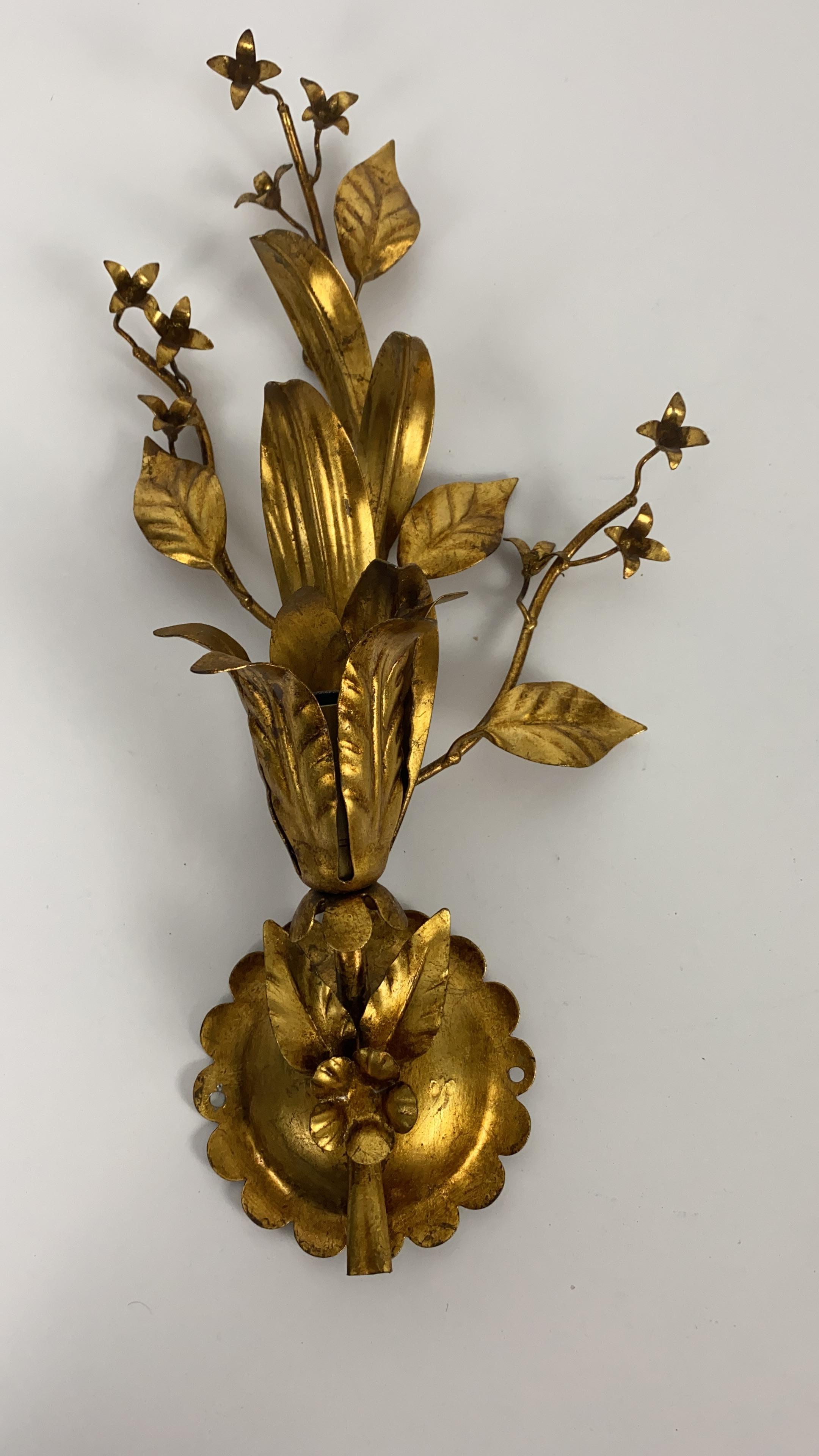 Italian Set of 2 Golden Florentine Flower Shape Wall Lamps by Banci, Italy, 1970s