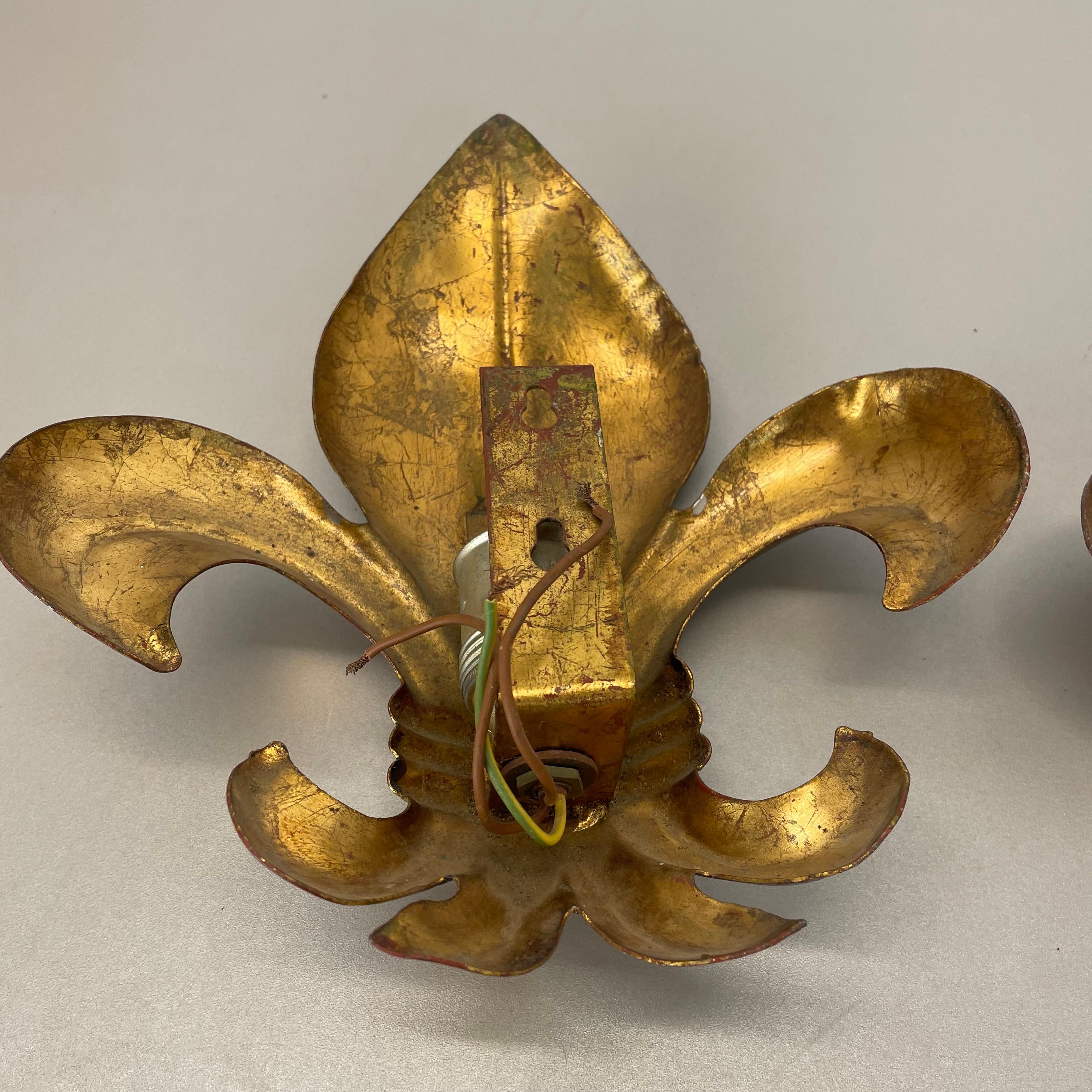 2er-Set goldene Florentiner „French Lily“  Wall Lights by Hans Kögl, Italien 1970er Jahre im Angebot 9