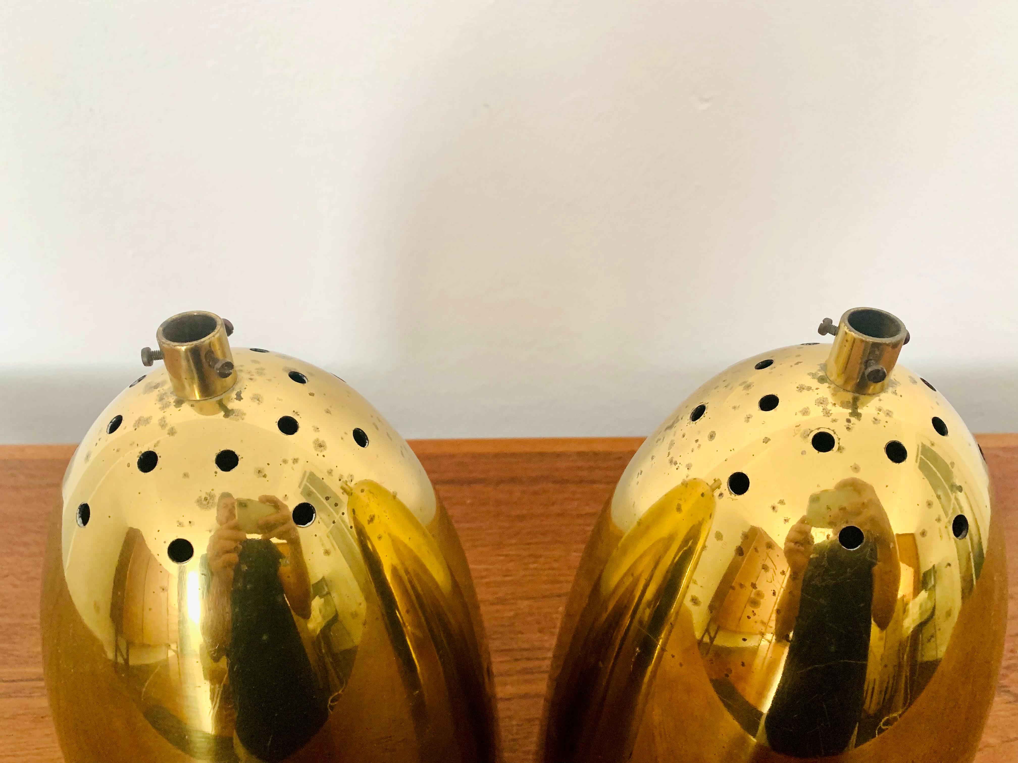 Set of 2 Golden Pendant Lamps For Sale 6
