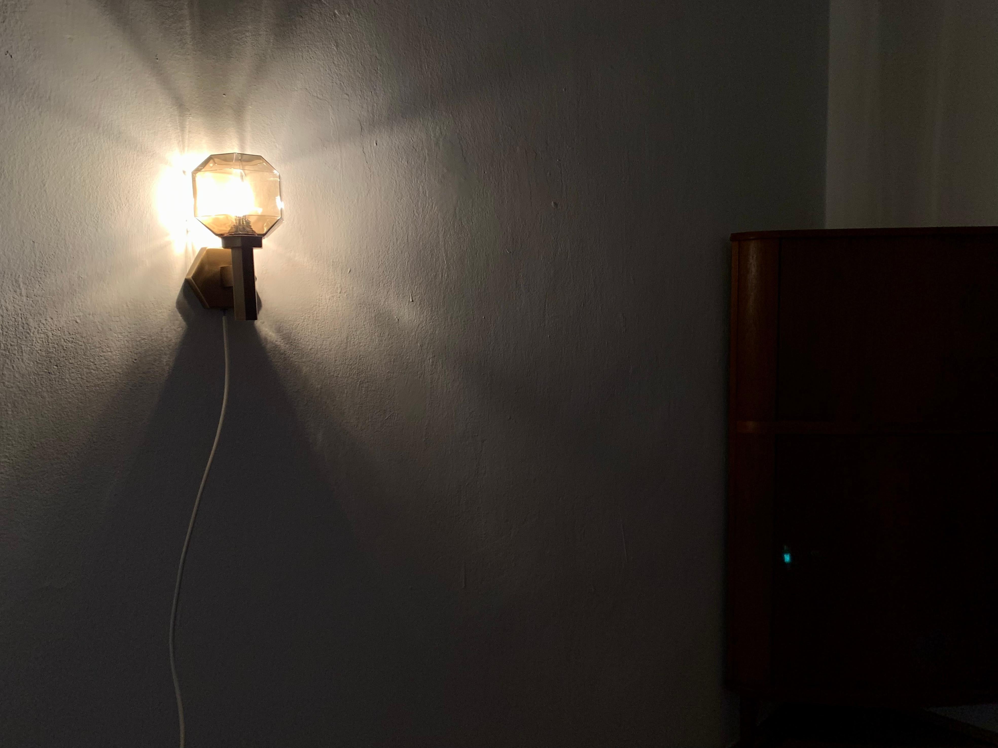 Lot de 2 appliques en verre fumé doré de Hillebrand en vente 5