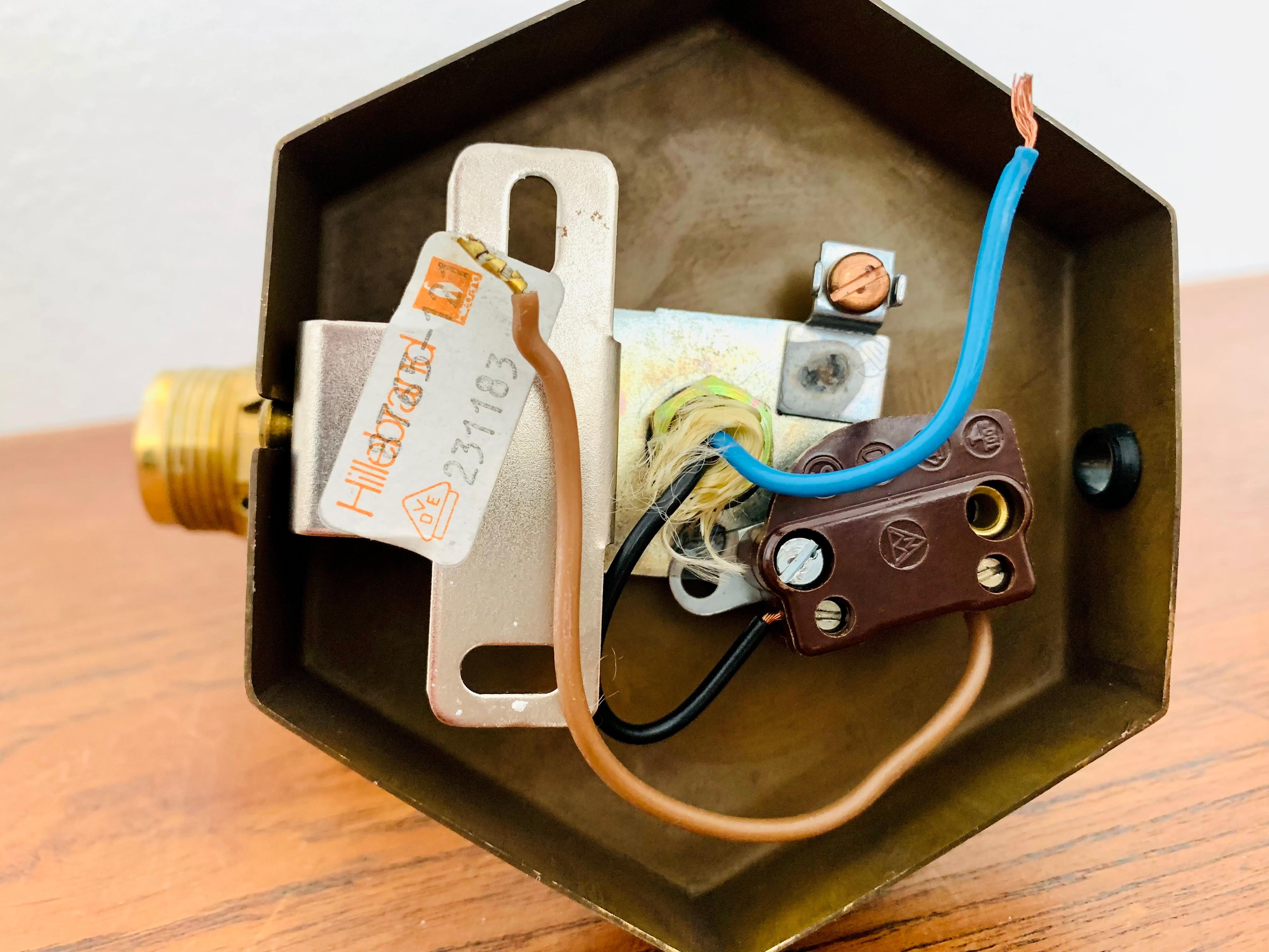 Lot de 2 appliques en verre fumé doré de Hillebrand en vente 10