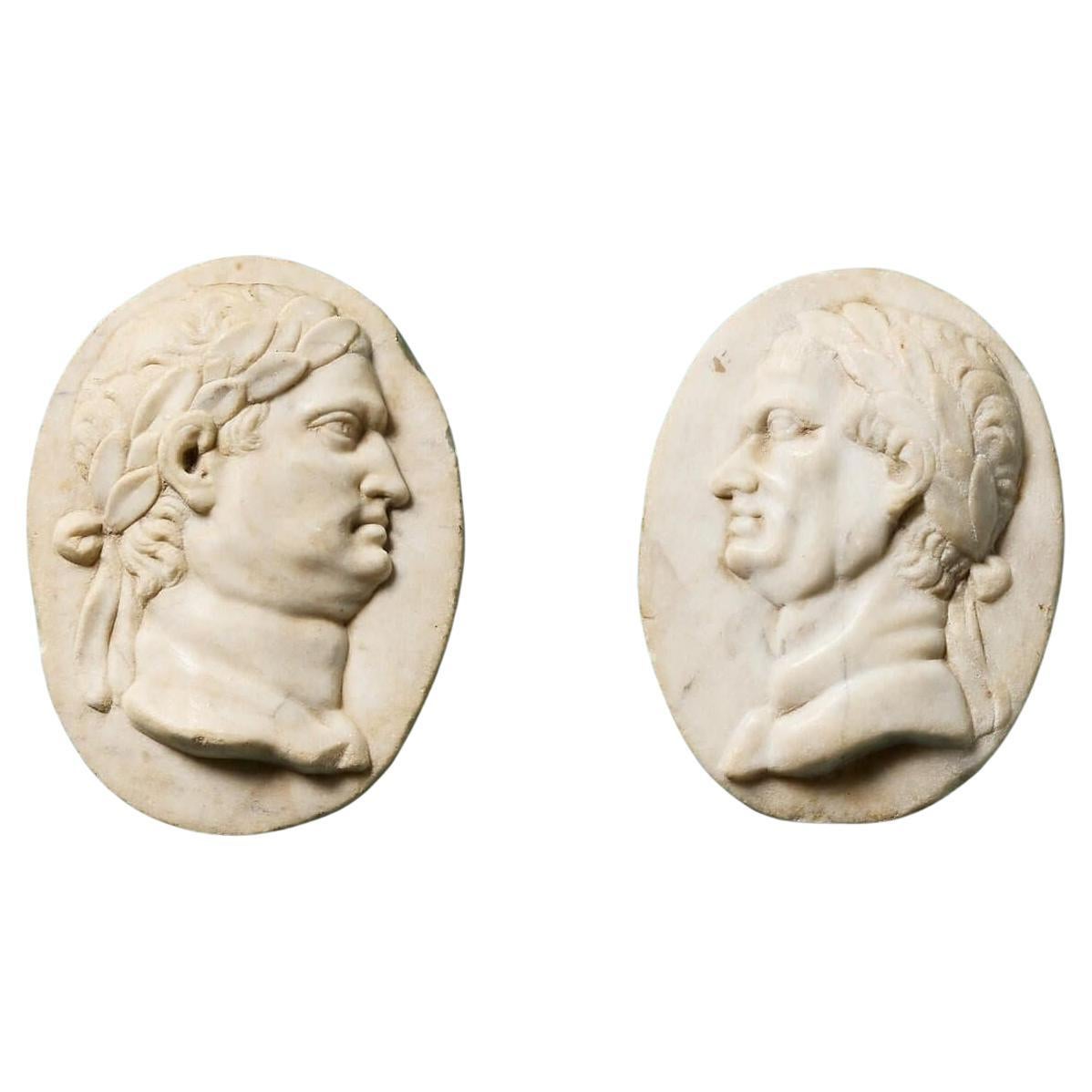 Set di 2 medaglioni in marmo Grand Tour di imperatori romani