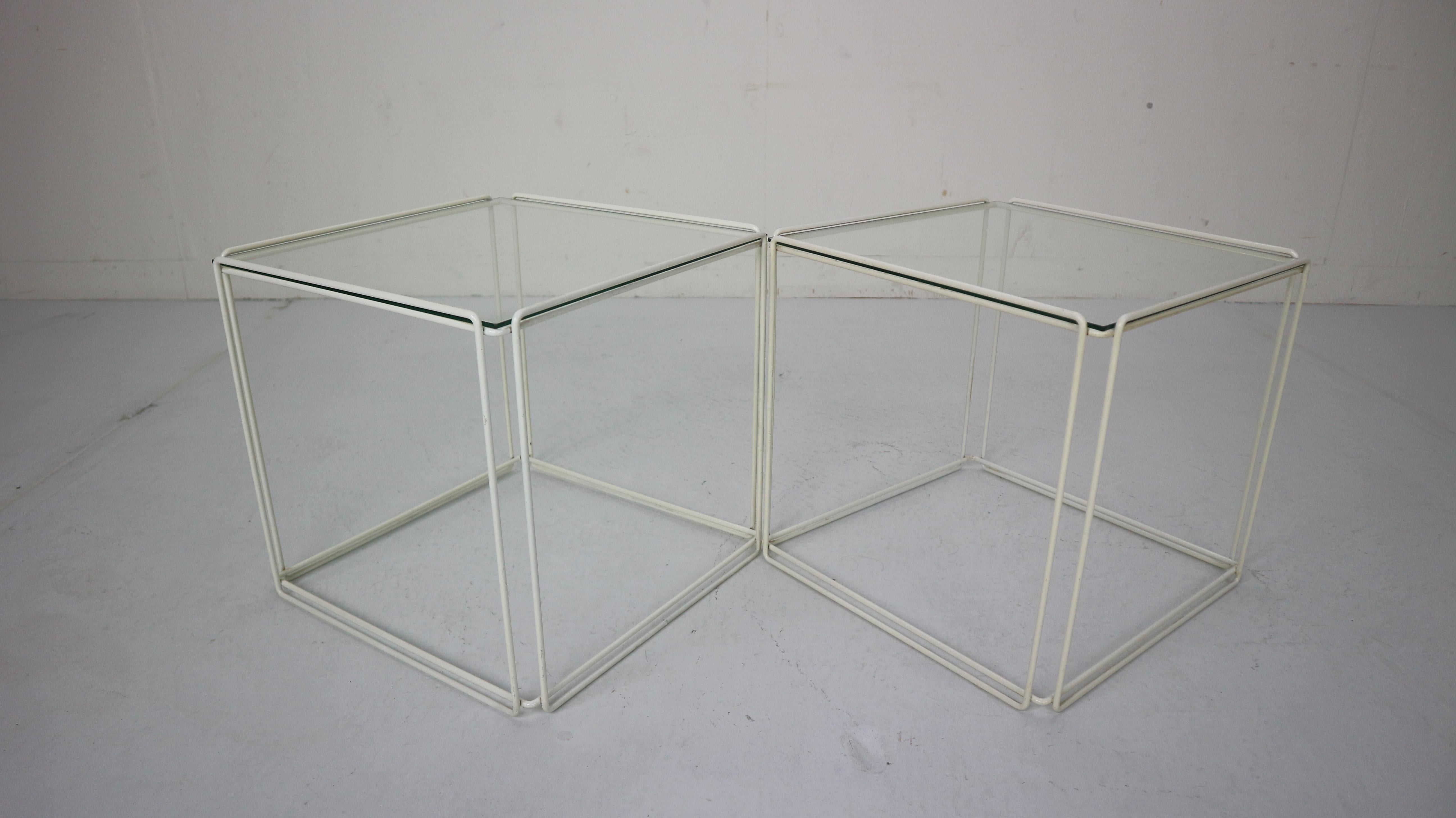 Set of two off-white Minimalist wireframe side tables with glass tops designed by Max Sauze and manufactured for Atrow in 1960s, France.
