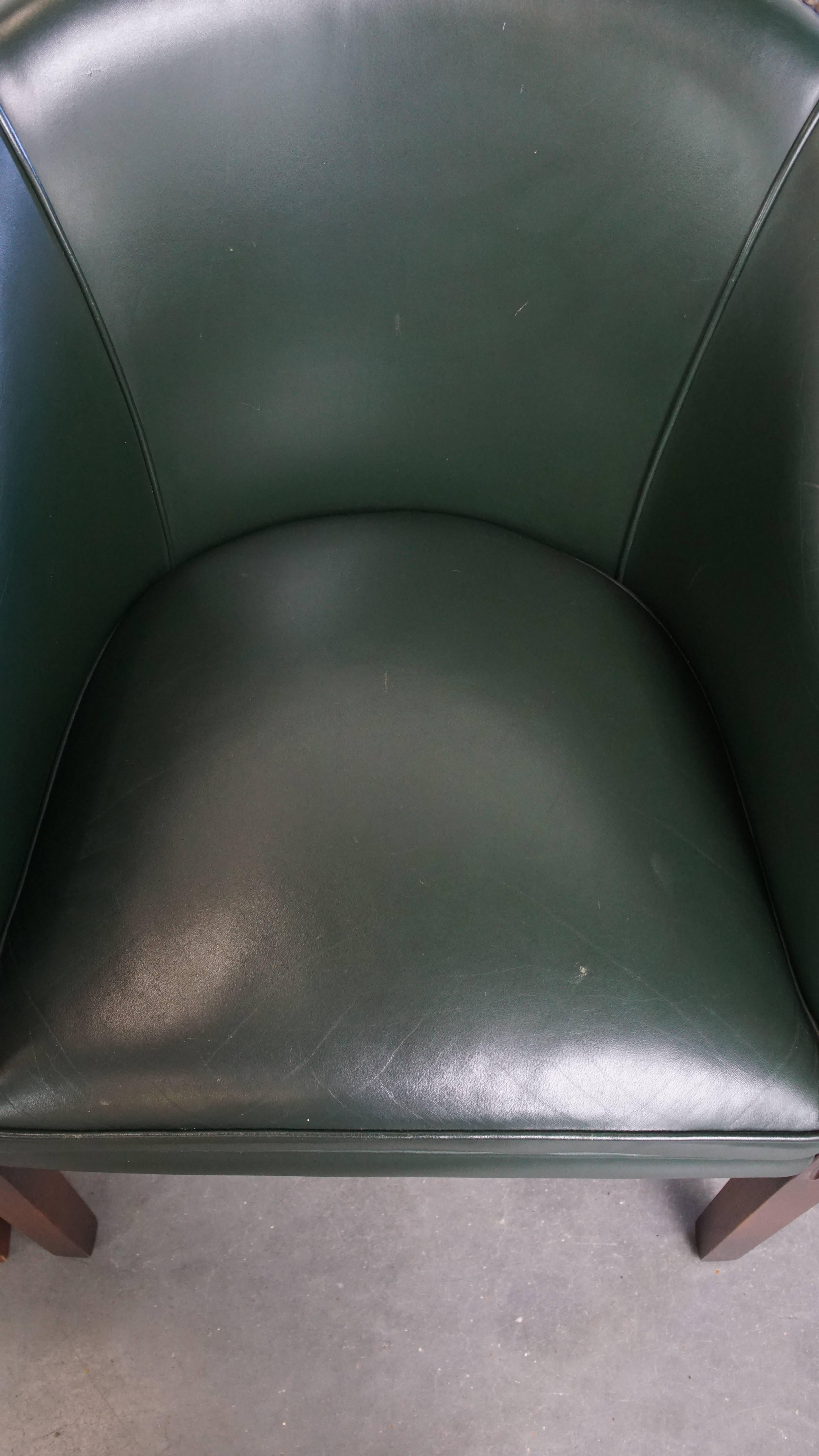 Set aus 2 Stühlen aus grünem Rindsleder und Holz für Esszimmer und Büro (21. Jahrhundert und zeitgenössisch) im Angebot