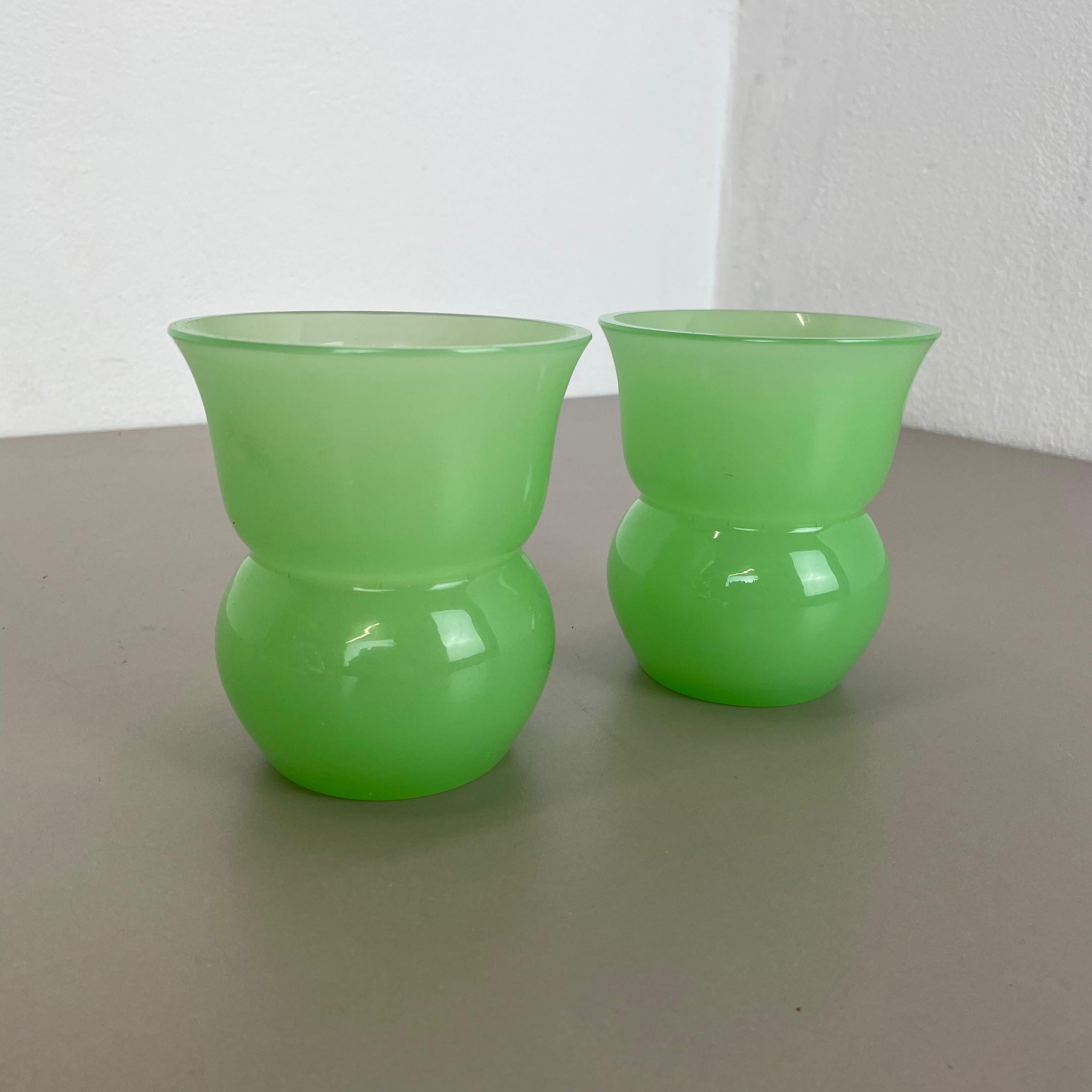 Italian Set of 2 Green New Old Stock Murano Opaline Glass Vases by Gino Cenedese, 1960s For Sale