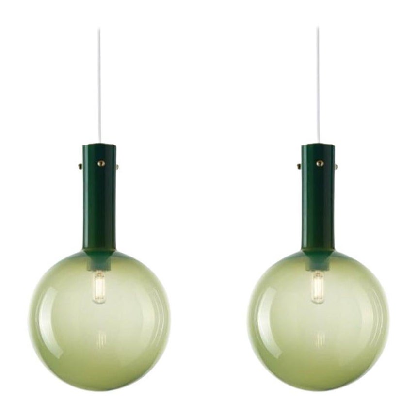 Set of 2 Green Sphaerae Pendant Lights by Dechem Studio For Sale