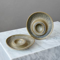 Satz von 2 Schalen aus grünem Steingut von Carl-Harry Stalhane, Rorstrand, Schweden, 1950er Jahre