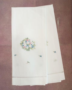 Set of 2 Hand Embroidered Linen Guest Towels with Bunch of Flowers