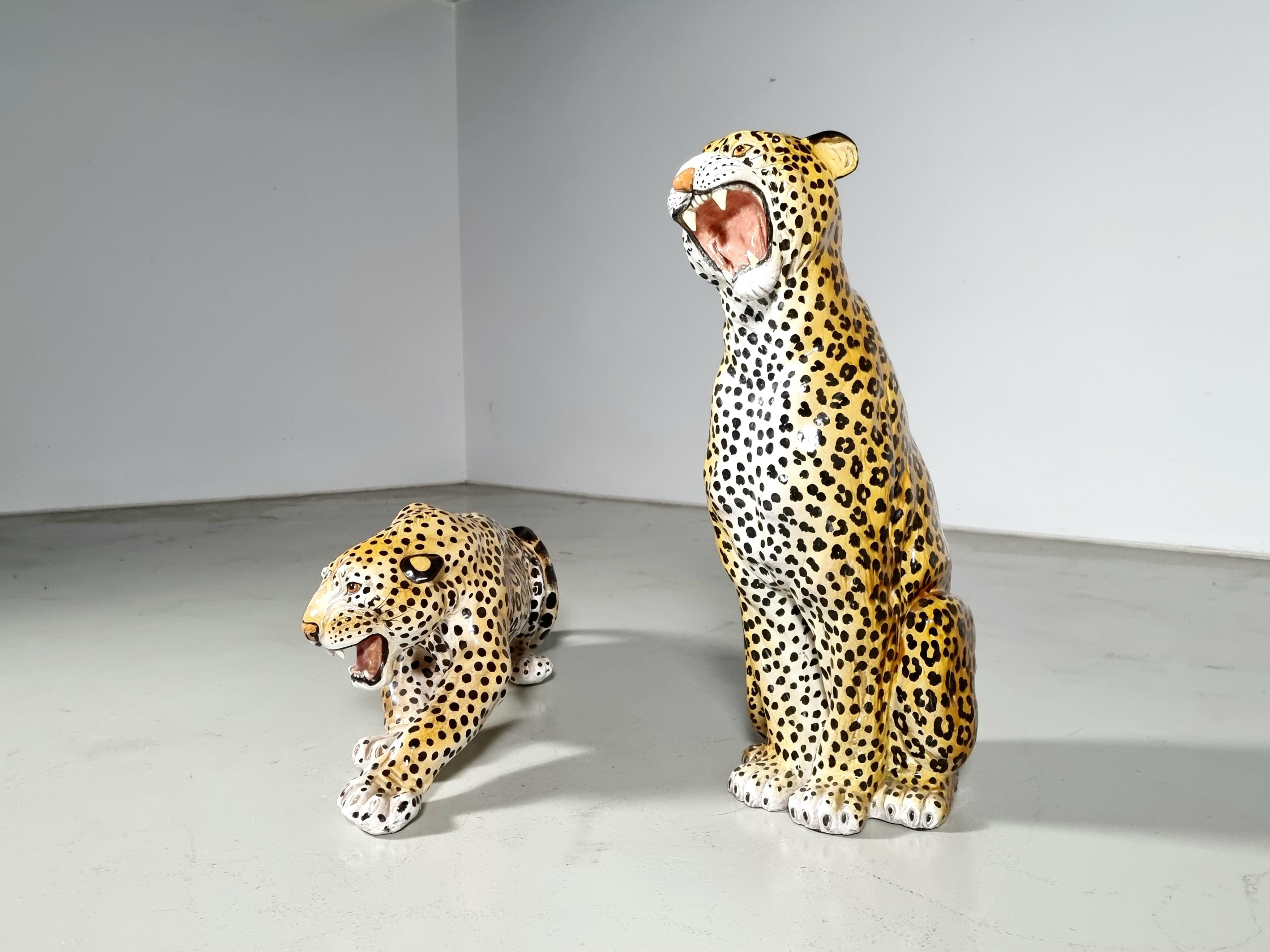 Hollywood Regency Set of 2 Handpainted Ceramic Leopard Sculptures, Italy, 1960s