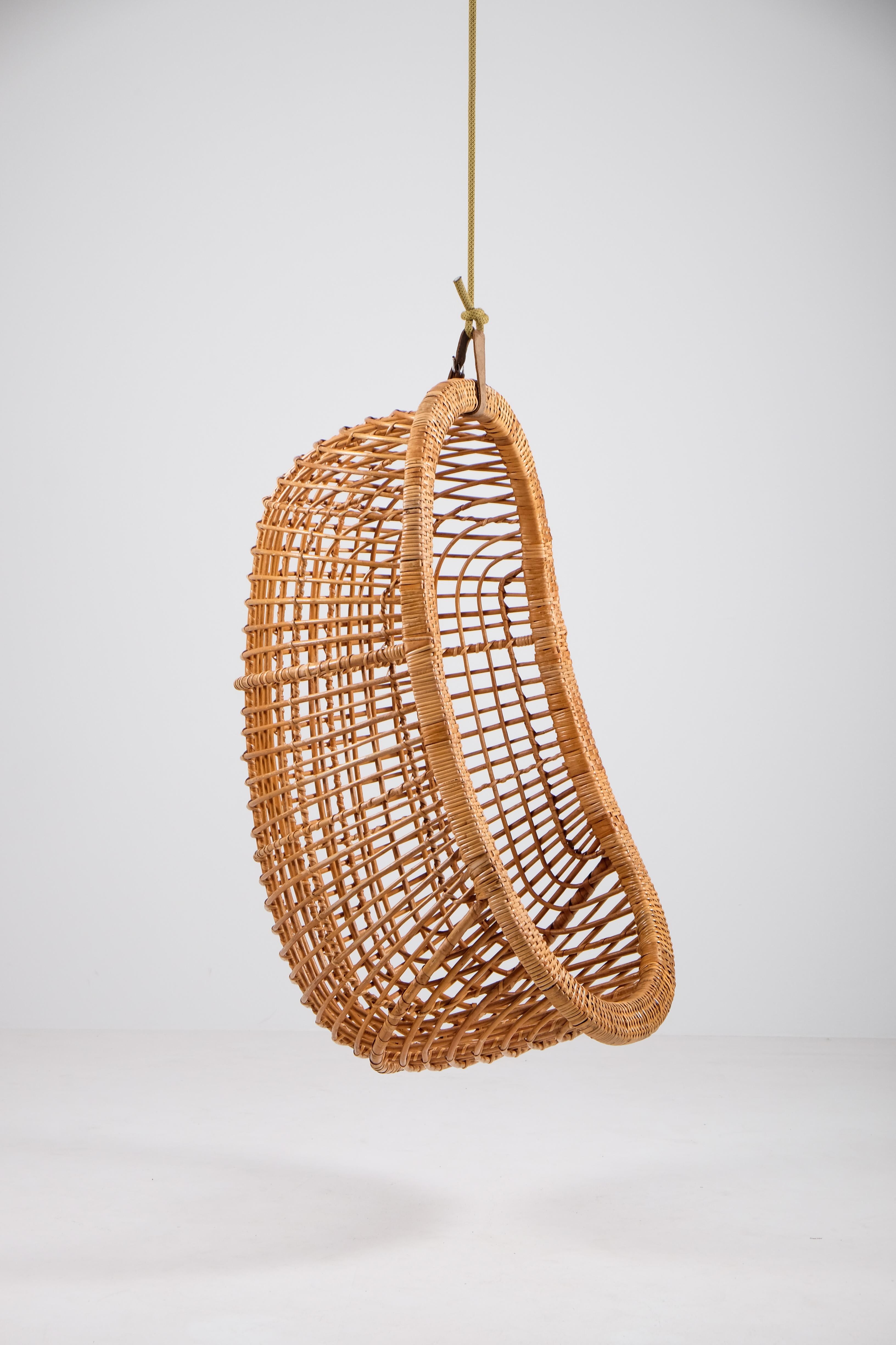 Set of 2 hanging chairs, Brazil, 1960s 2
