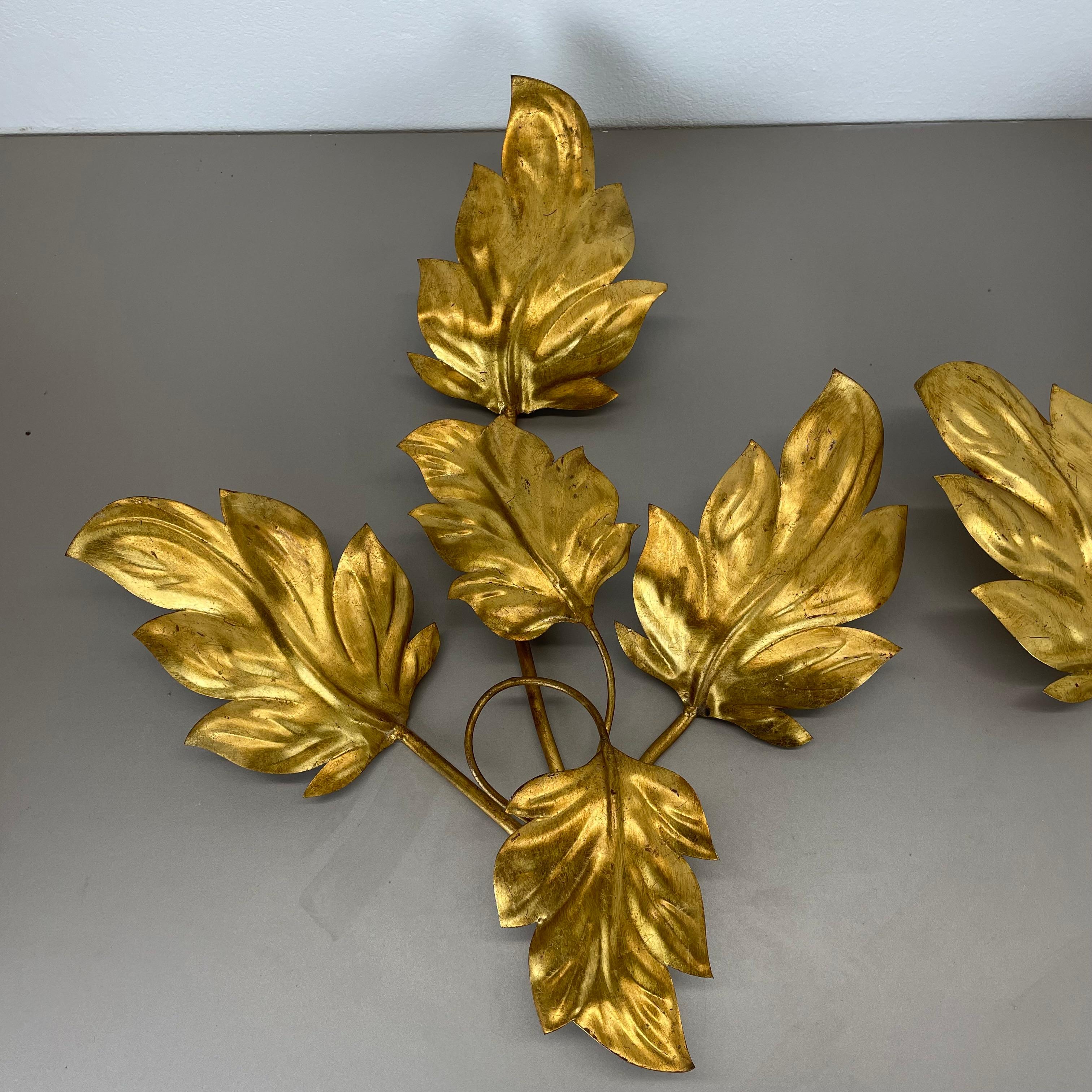 German set of 2 Hans Kögl Style Golden Florentiner Leaf Wall Light Sconces, Italy, 1980 For Sale