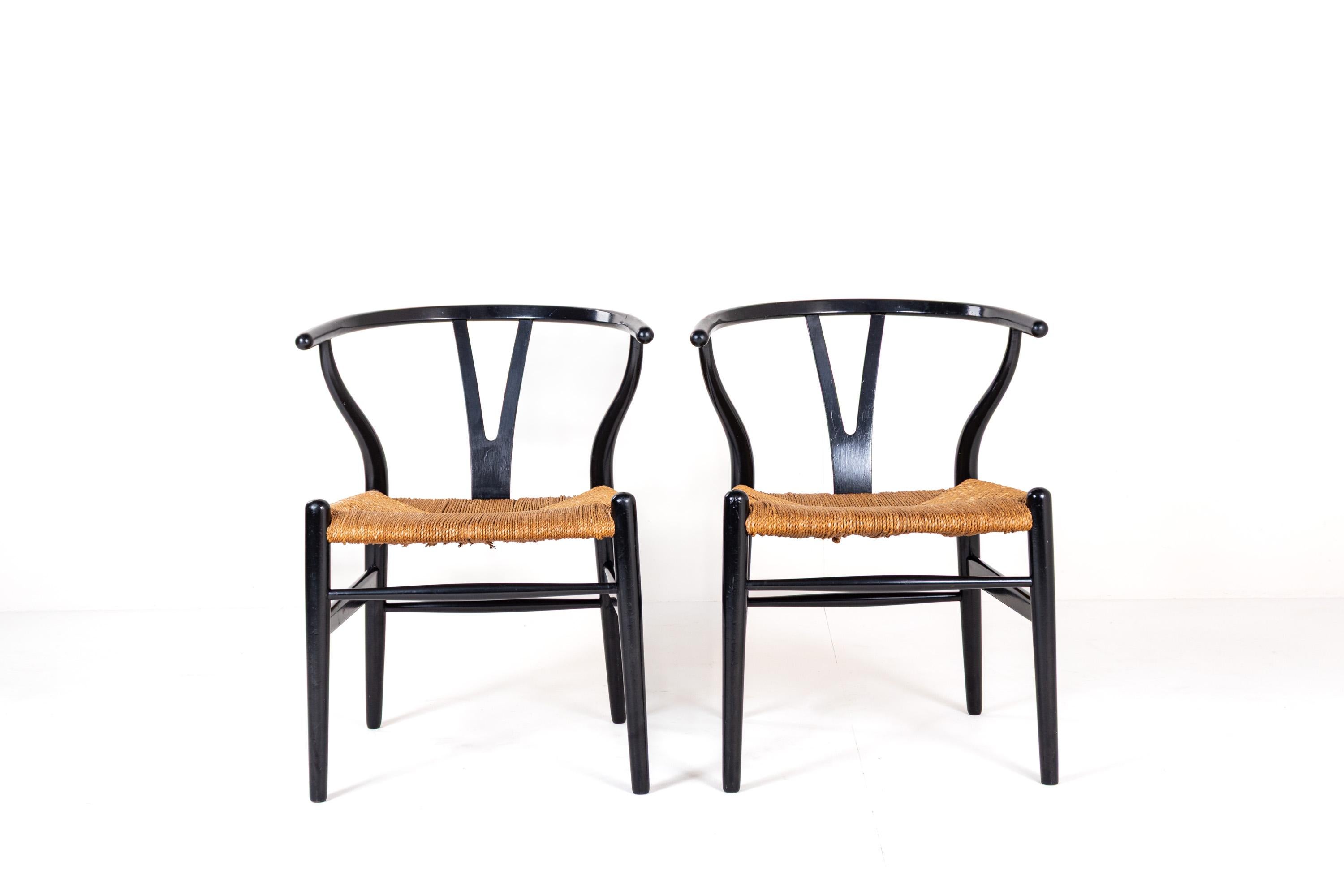 Mid-Century Modern Ensemble de 2 chaises Hans Wegner CH24 Wishbone en vente