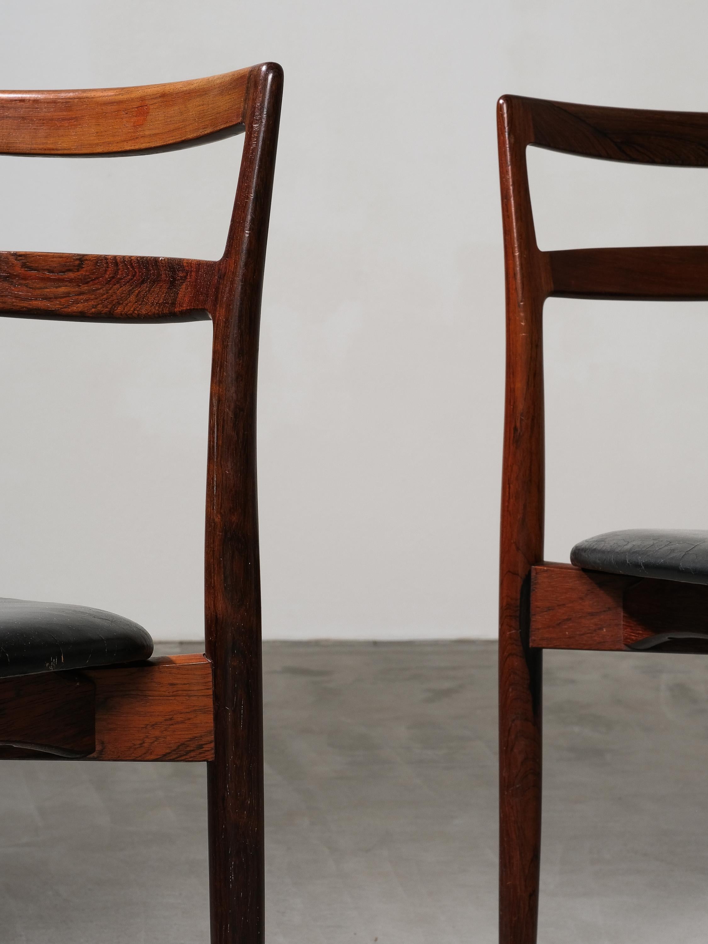 Set of 2 Harry Østergaard Model 61 Dining Chairs, Randers Møbelfabrik, Denmark In Good Condition For Sale In Karis, Nyland