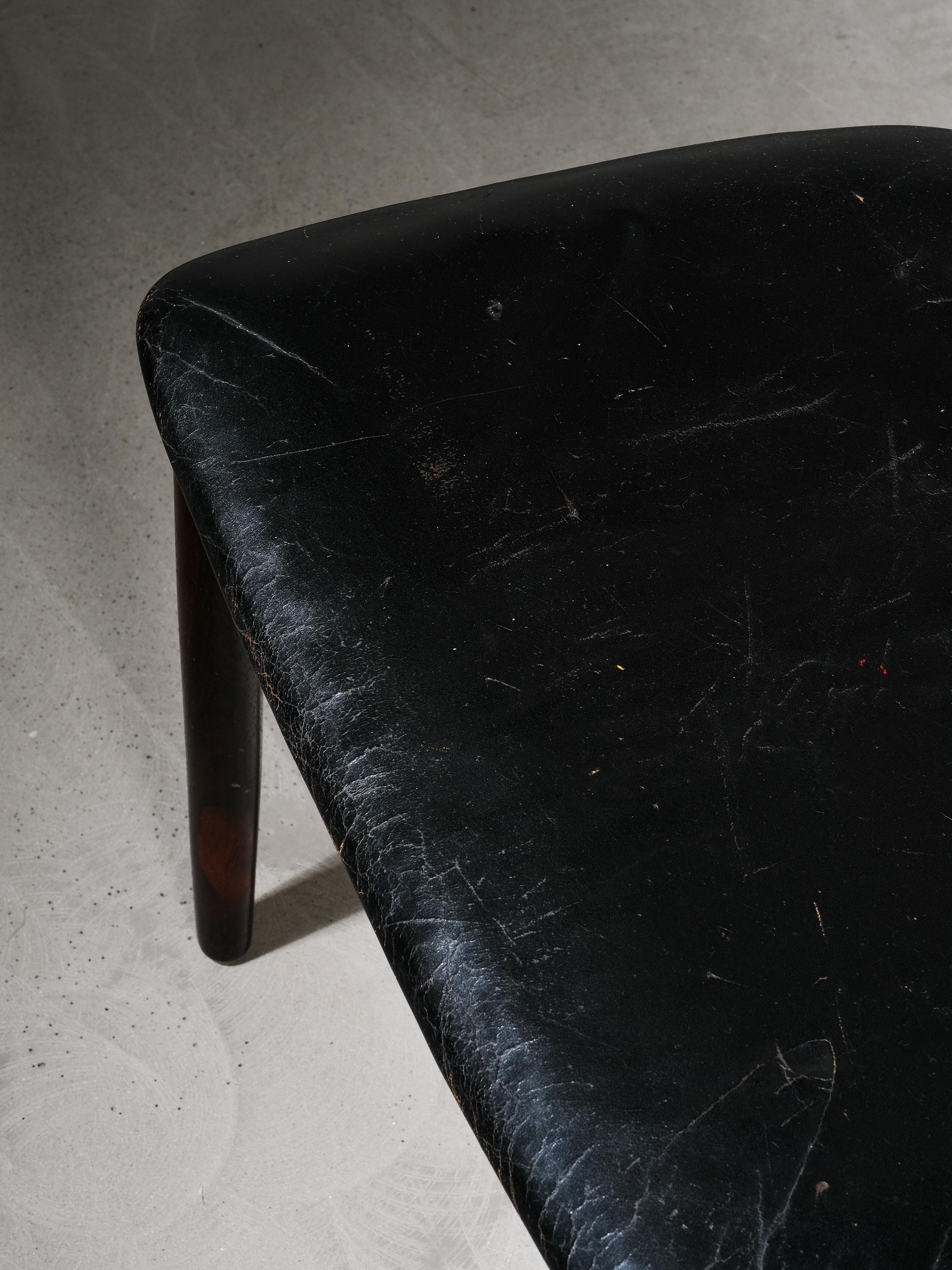 Set of 2 Harry Østergaard Model 61 Dining Chairs, Randers Møbelfabrik, Denmark For Sale 1