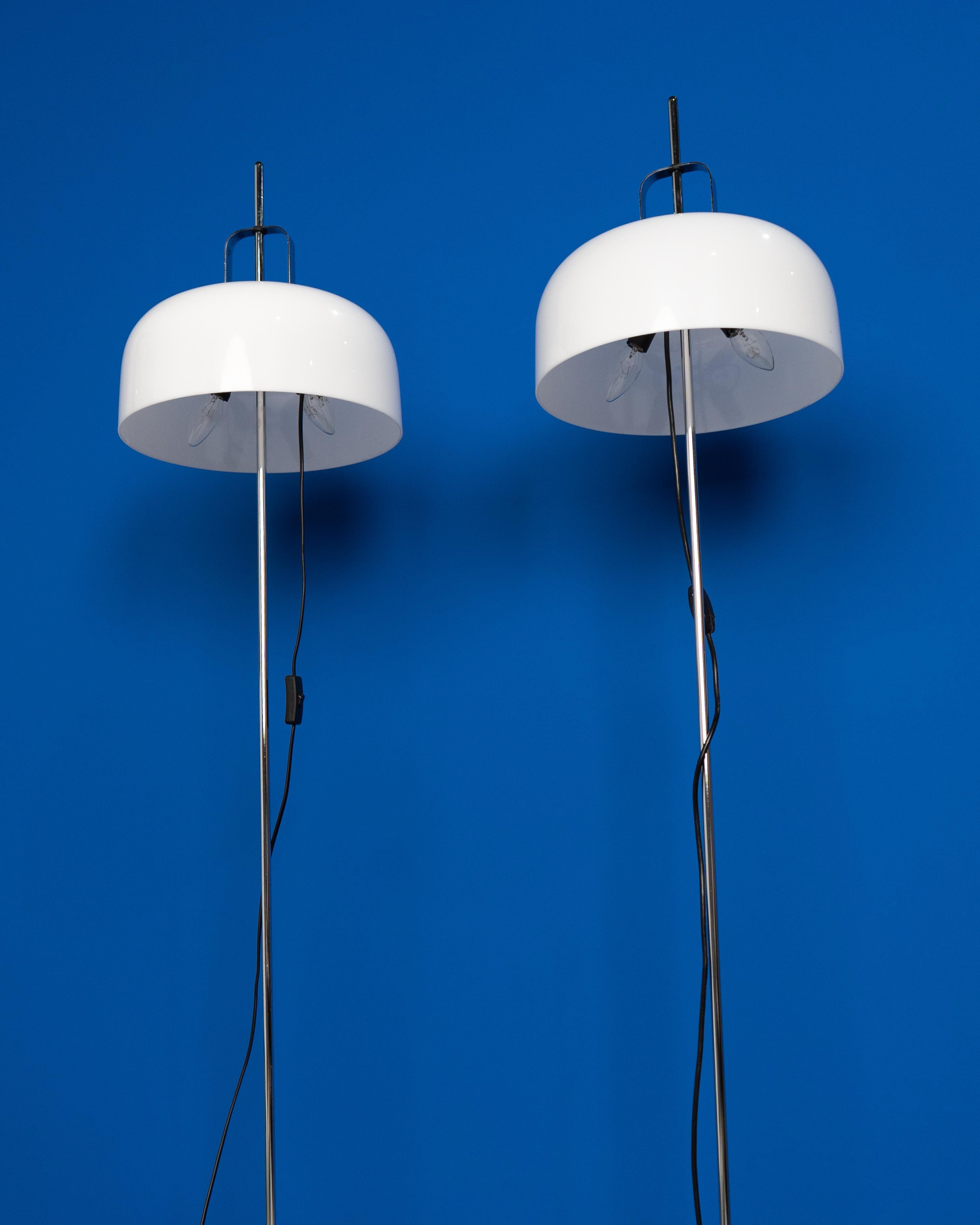 Mid-Century Modern Set of 2 Harvey Guzzini Meblo Floor Lamps 70s For Sale