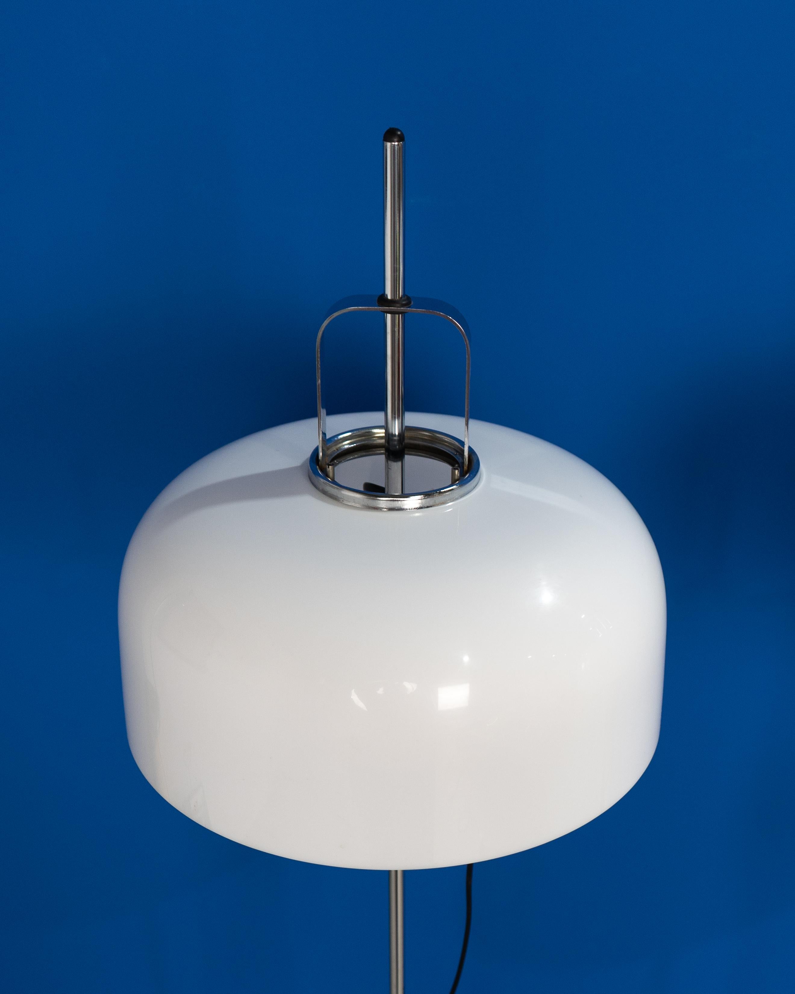 Metal Set of 2 Harvey Guzzini Meblo Floor Lamps 70s For Sale