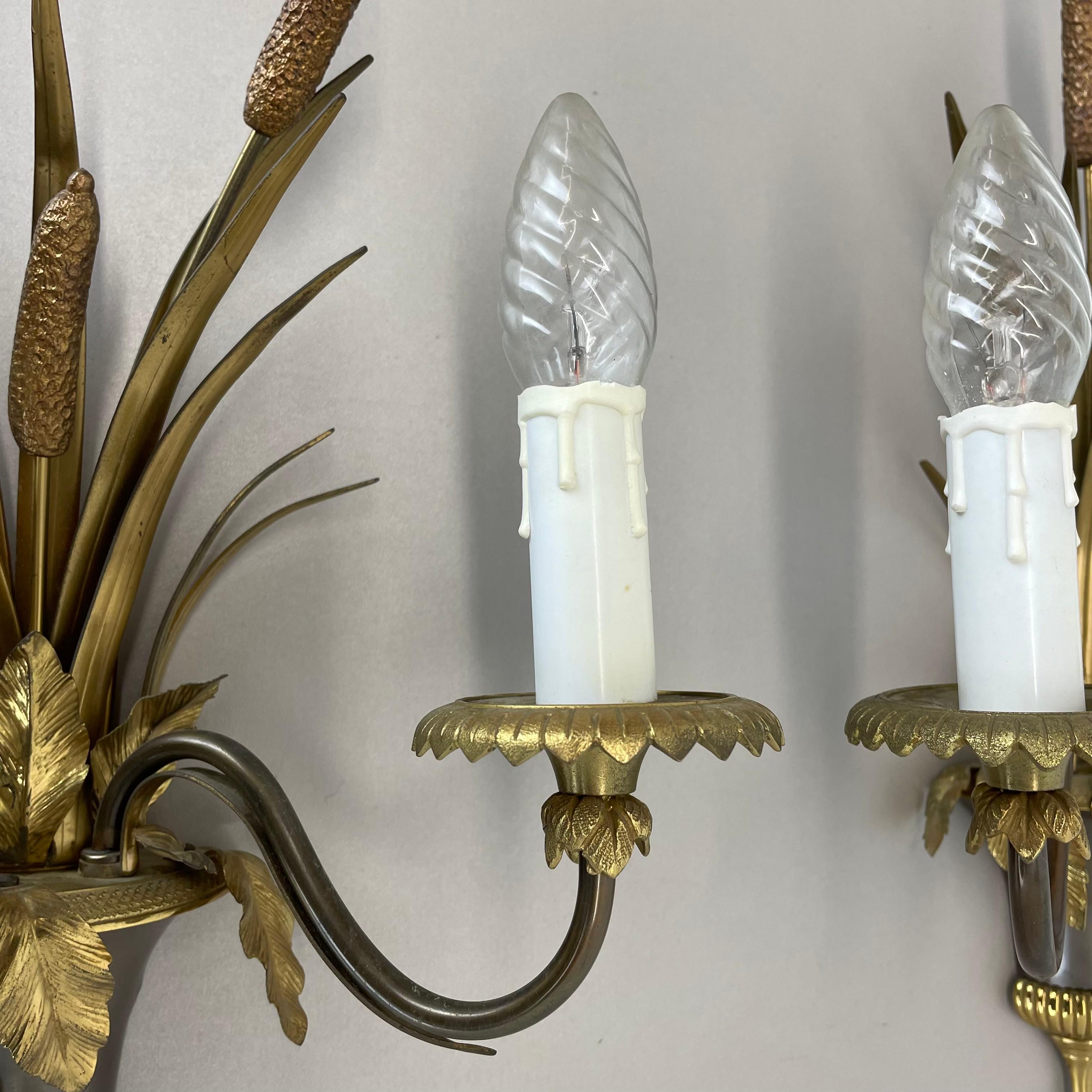 set of 2 heavy brass Florentiner Wall Lights by MAISON CHARLES, France 1970s For Sale 3