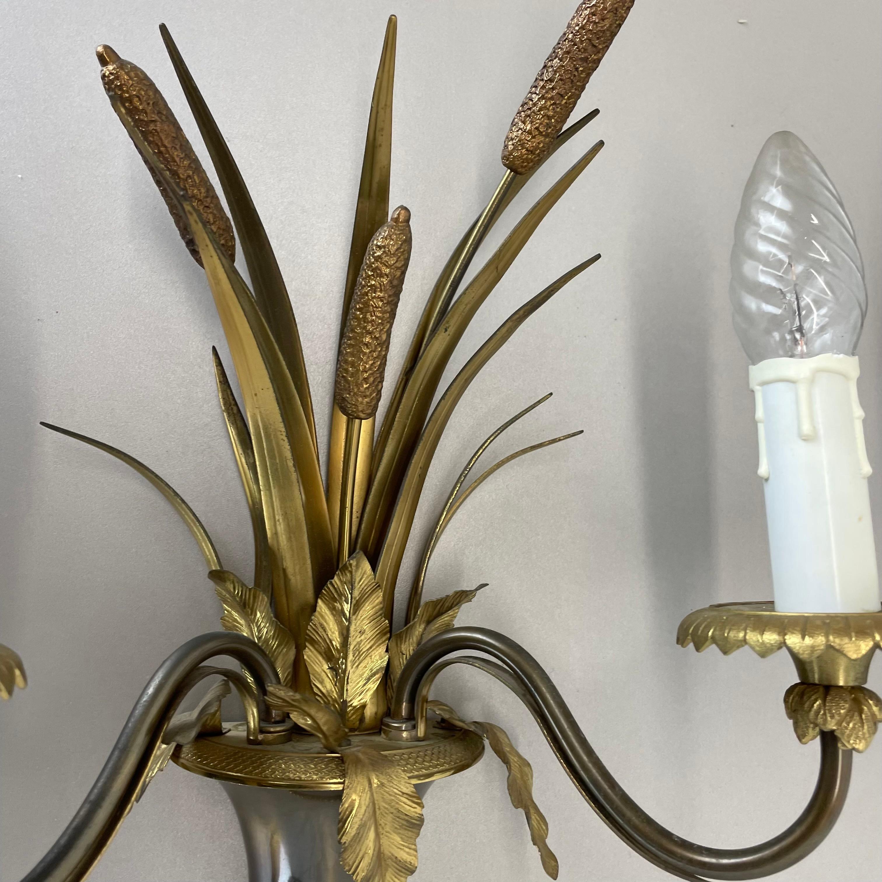 set of 2 heavy brass Florentiner Wall Lights by MAISON CHARLES, France 1970s For Sale 4