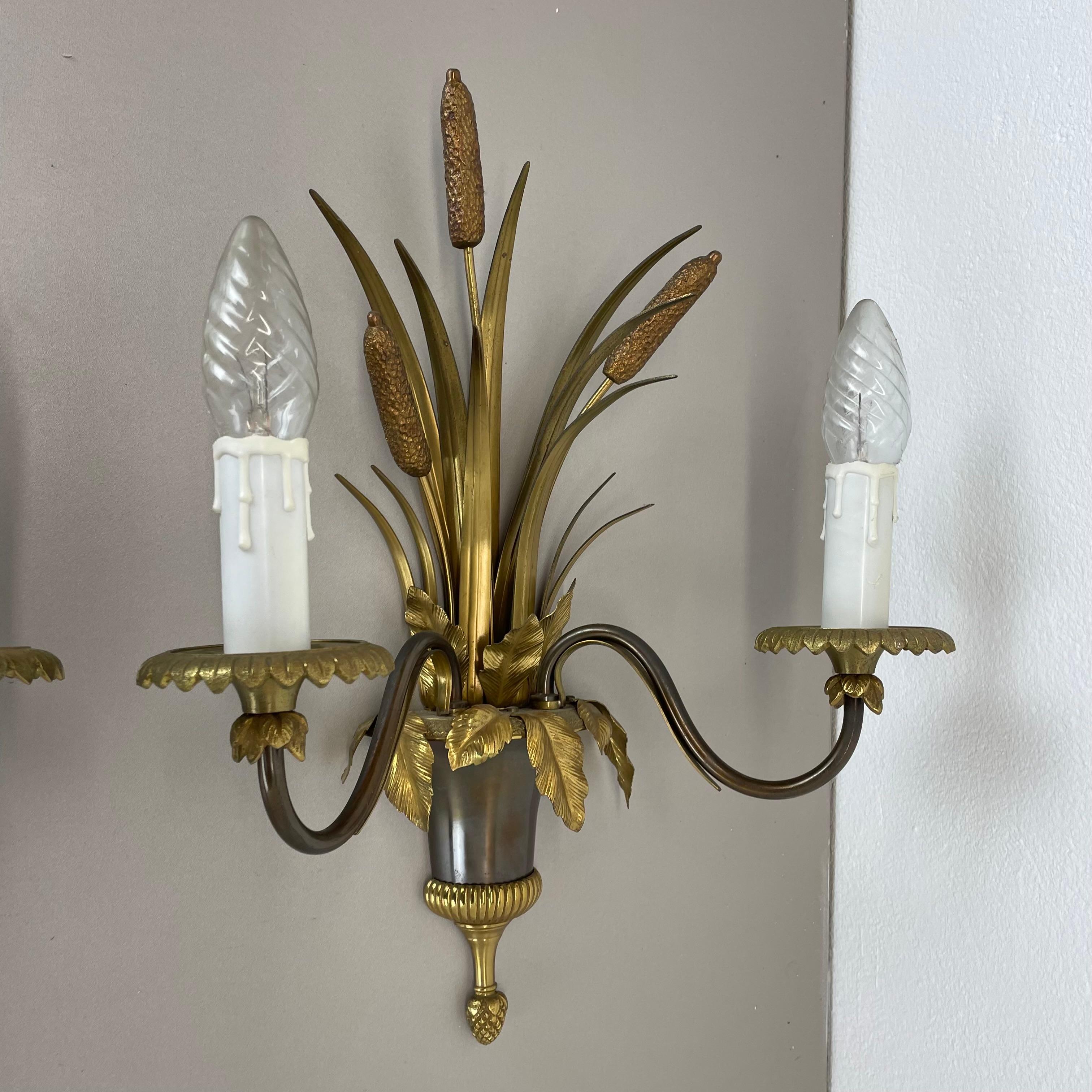 set of 2 heavy brass Florentiner Wall Lights by MAISON CHARLES, France 1970s For Sale 6
