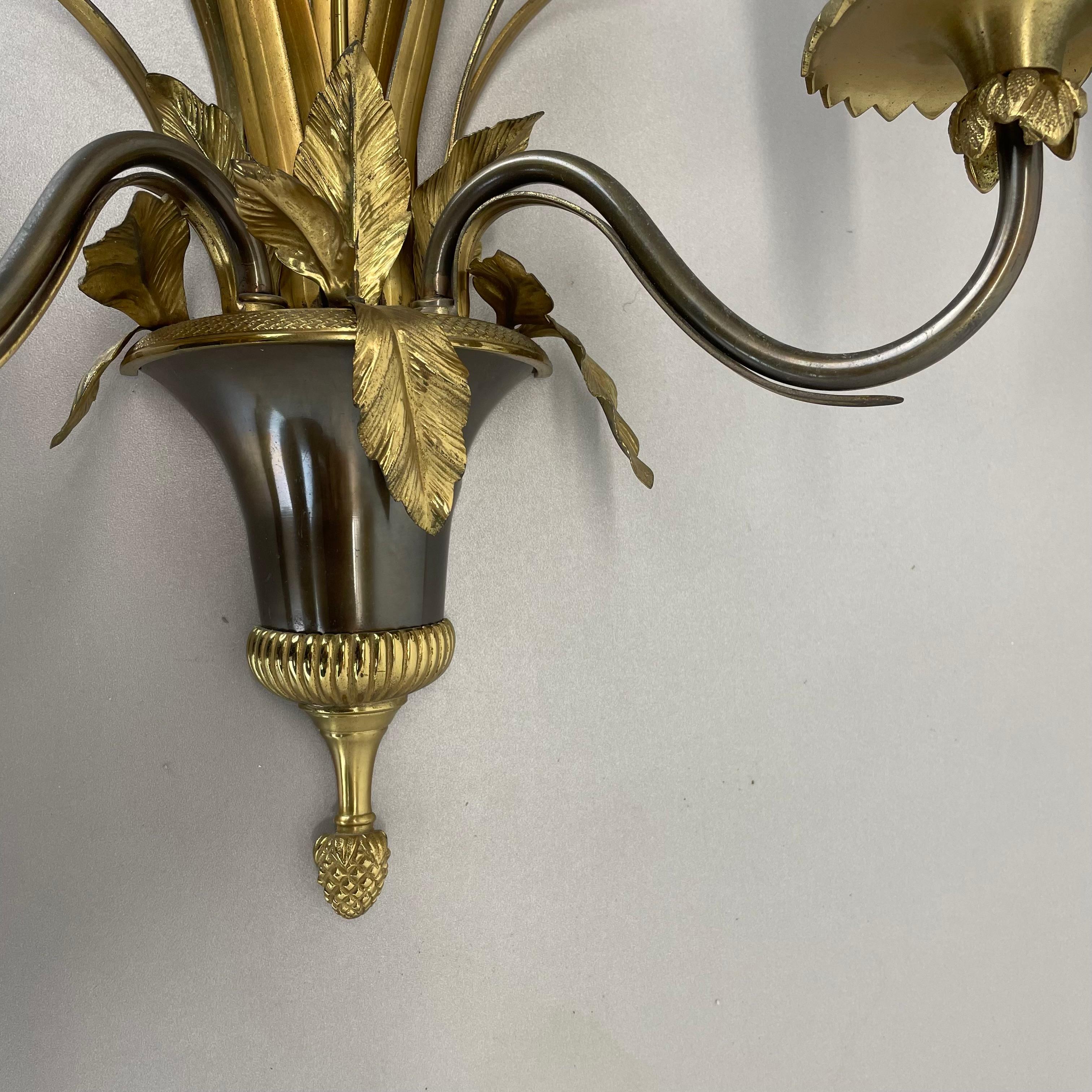 set of 2 heavy brass Florentiner Wall Lights by MAISON CHARLES, France 1970s For Sale 1