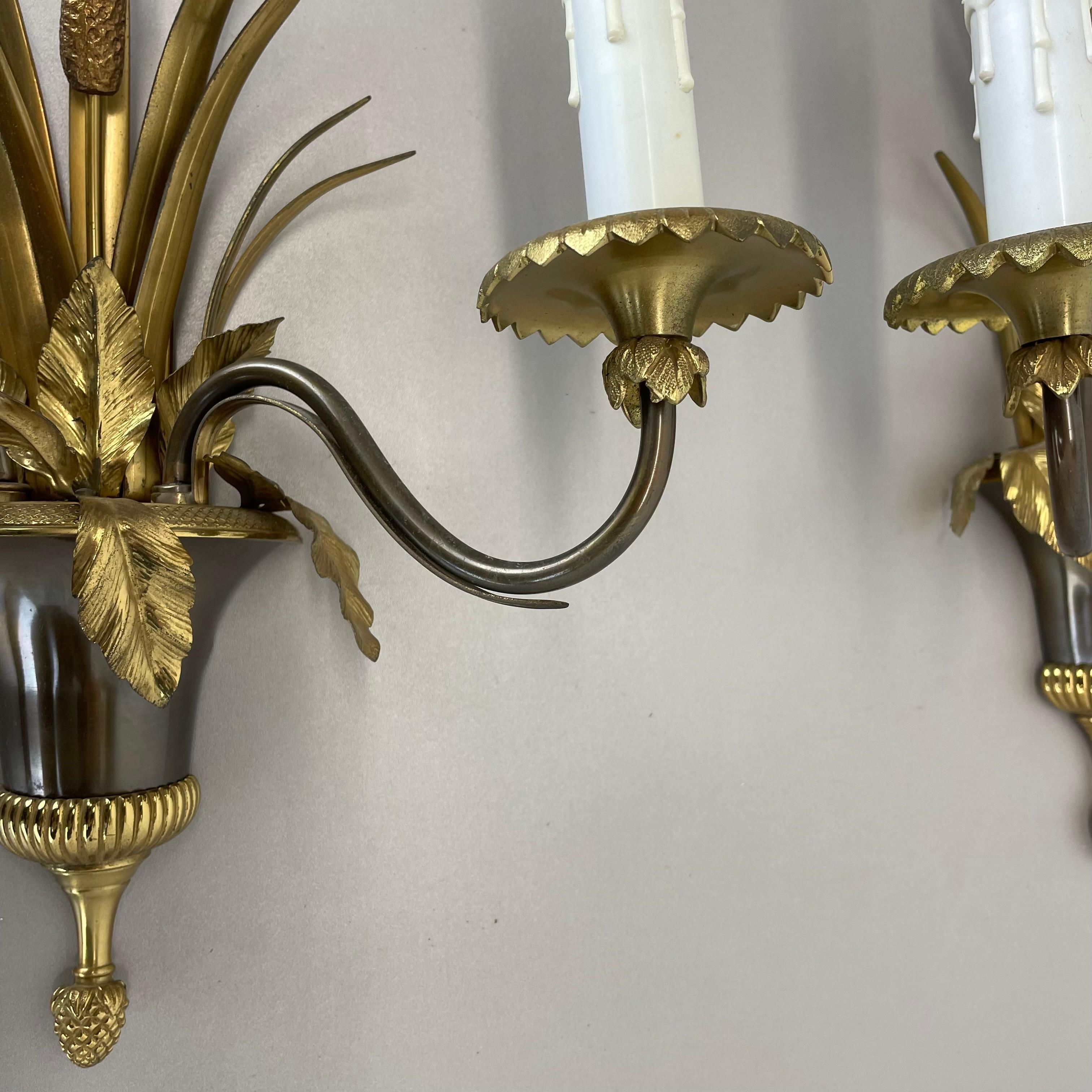 set of 2 heavy brass Florentiner Wall Lights by MAISON CHARLES, France 1970s For Sale 2