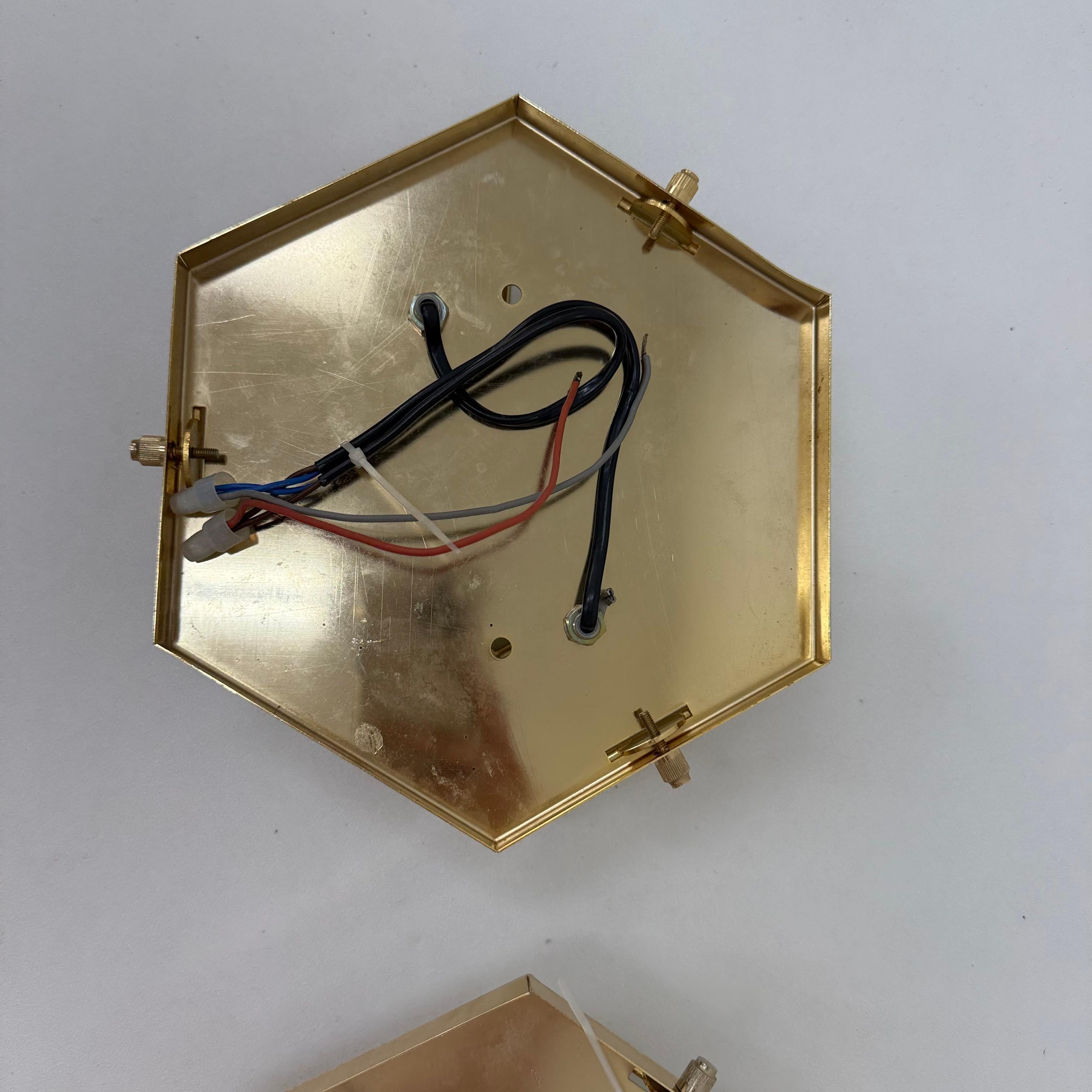 Set of 2 hexagonal wall lamps by Sothis, Italy 1980s For Sale 4