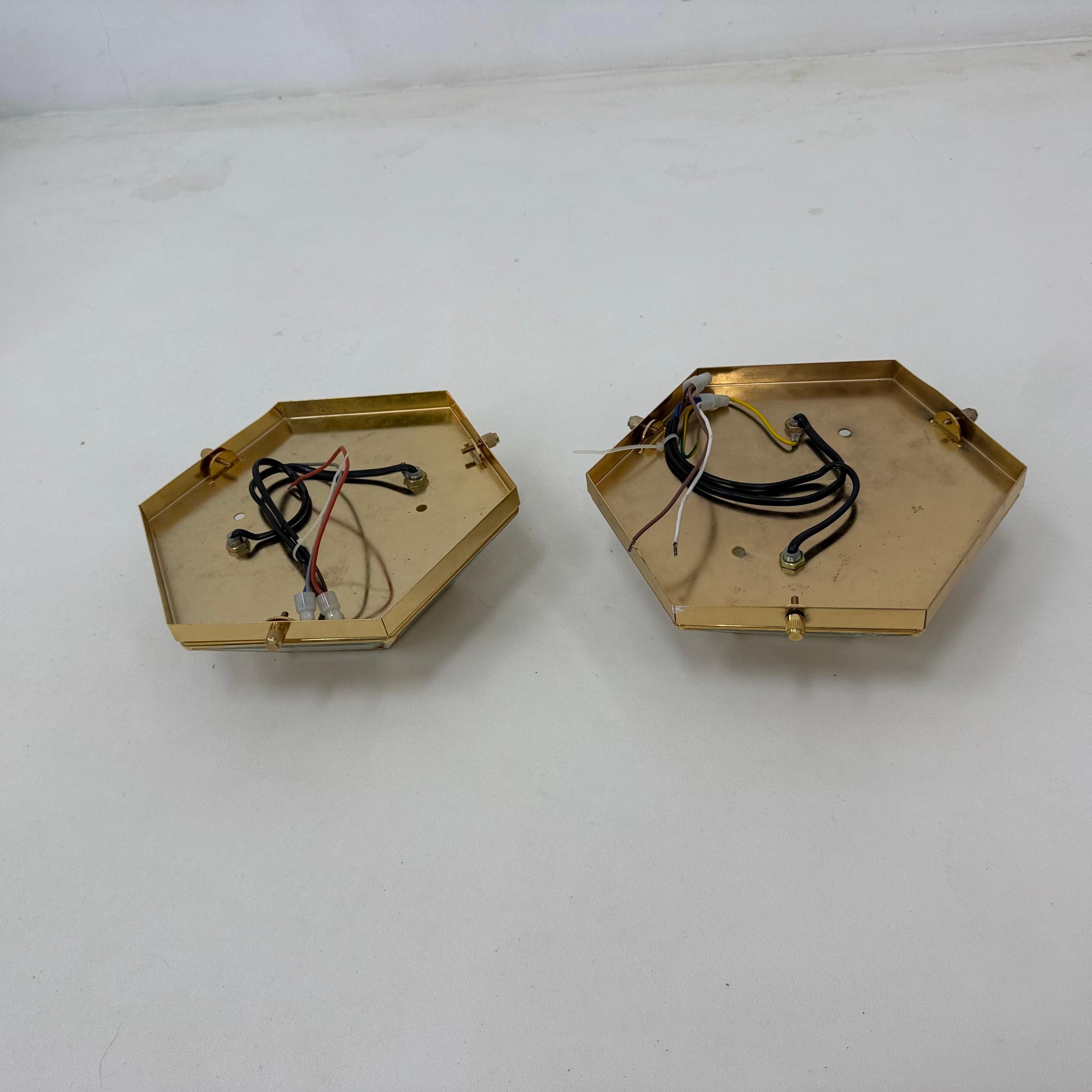 Set of 2 hexagonal wall lamps by Sothis, Italy 1980s For Sale 5