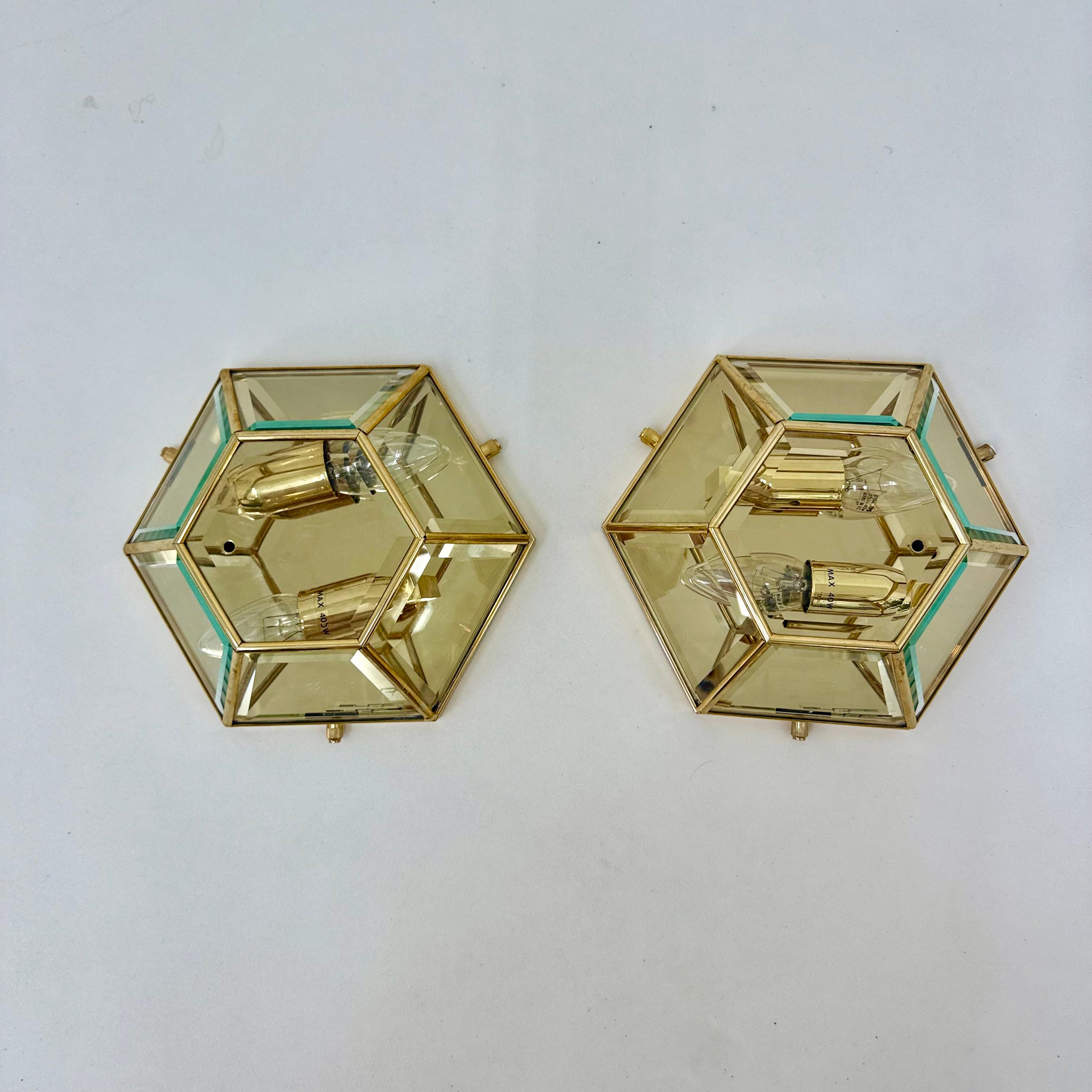 Set of 2 hexagonal wall lamps by Sothis, Italy 1980s For Sale 8