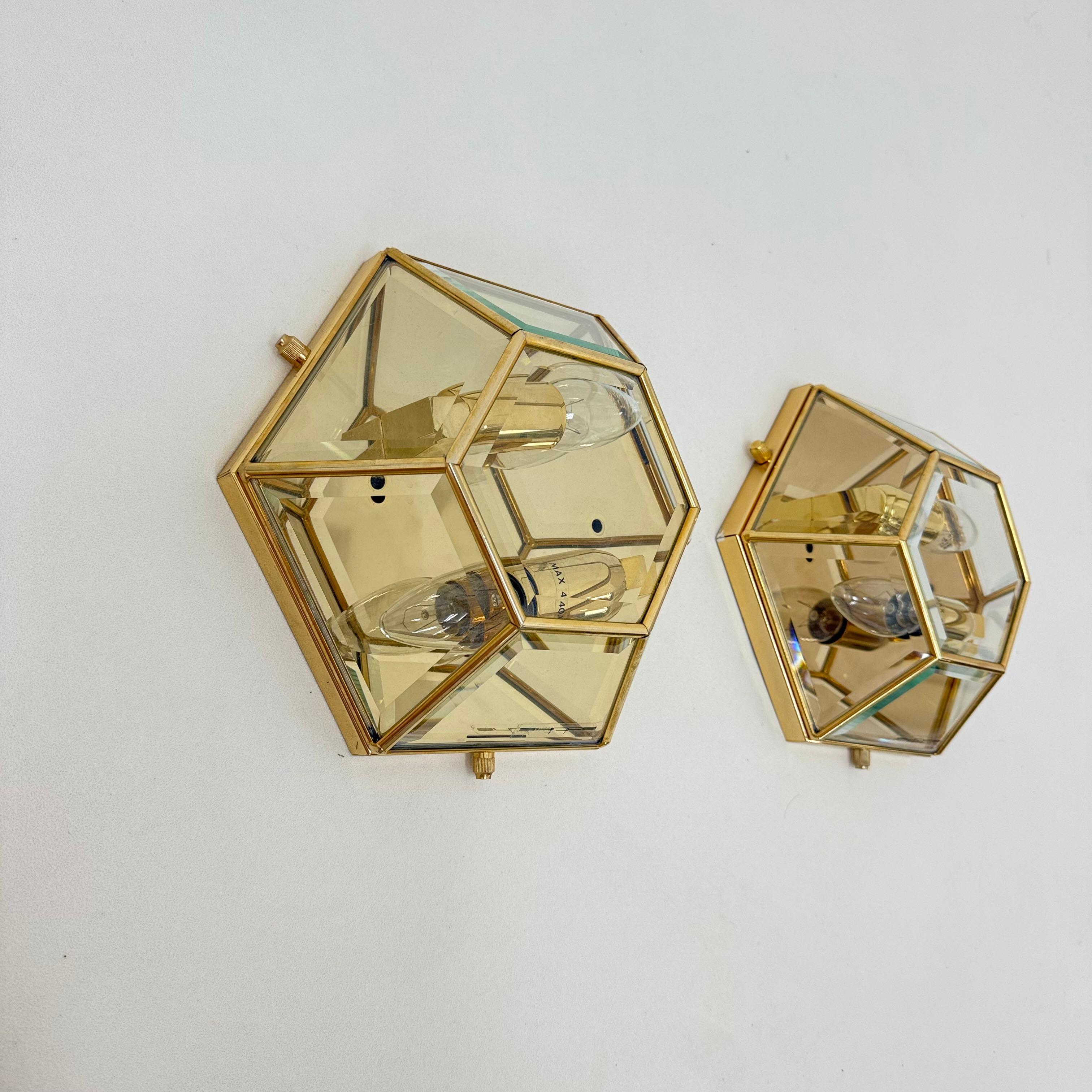 Set of 2 hexagonal wall lamps by Sothis, Italy 1980s For Sale 10