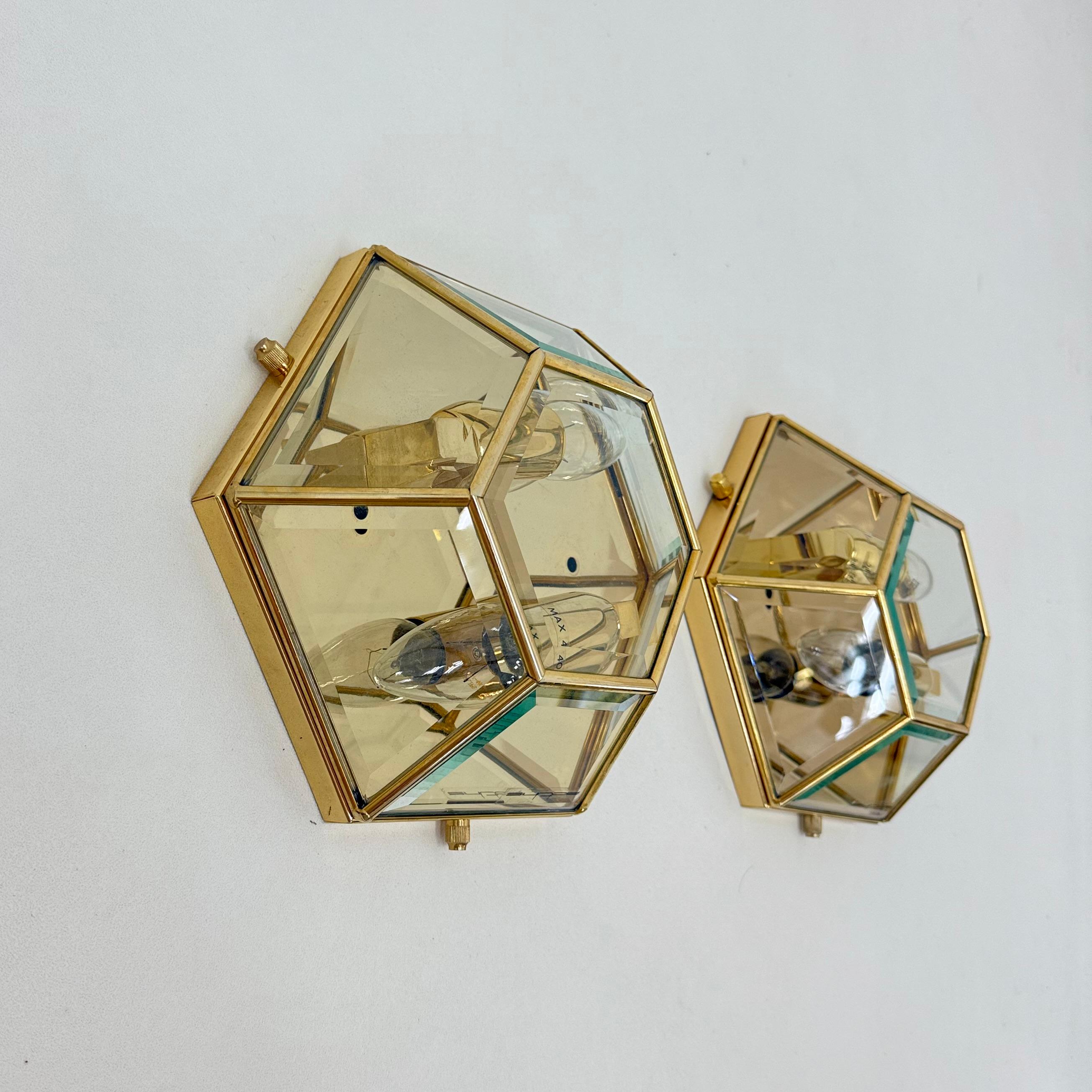 Set of 2 hexagonal wall lamps by Sothis, Italy 1980s For Sale 11