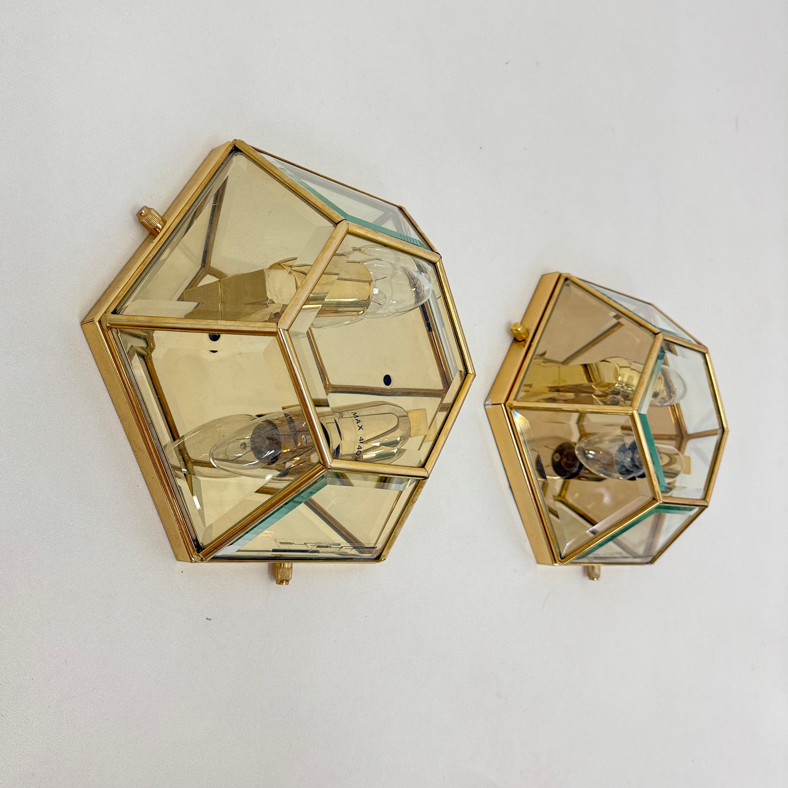 Set of 2 hexagonal wall lamps by Sothis, Italy 1980s For Sale 13