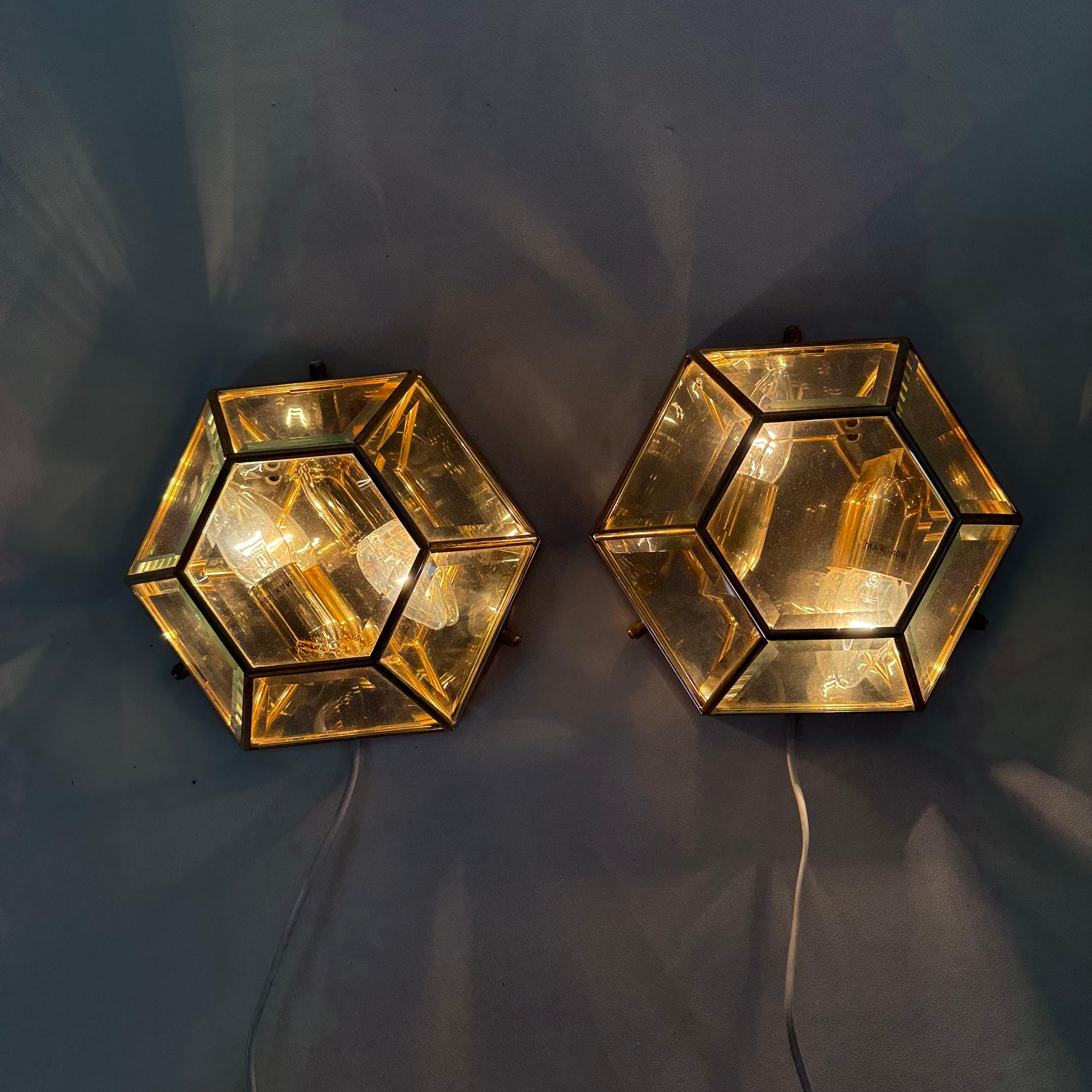Late 20th Century Set of 2 hexagonal wall lamps by Sothis, Italy 1980s For Sale