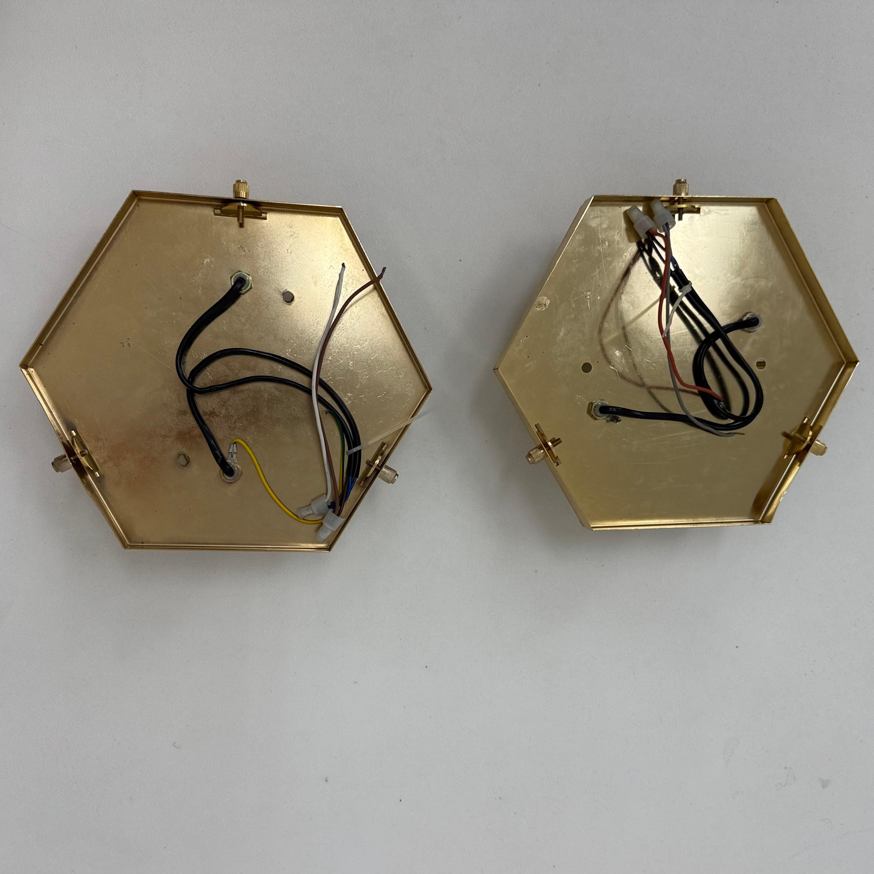 Set of 2 hexagonal wall lamps by Sothis, Italy 1980s For Sale 2