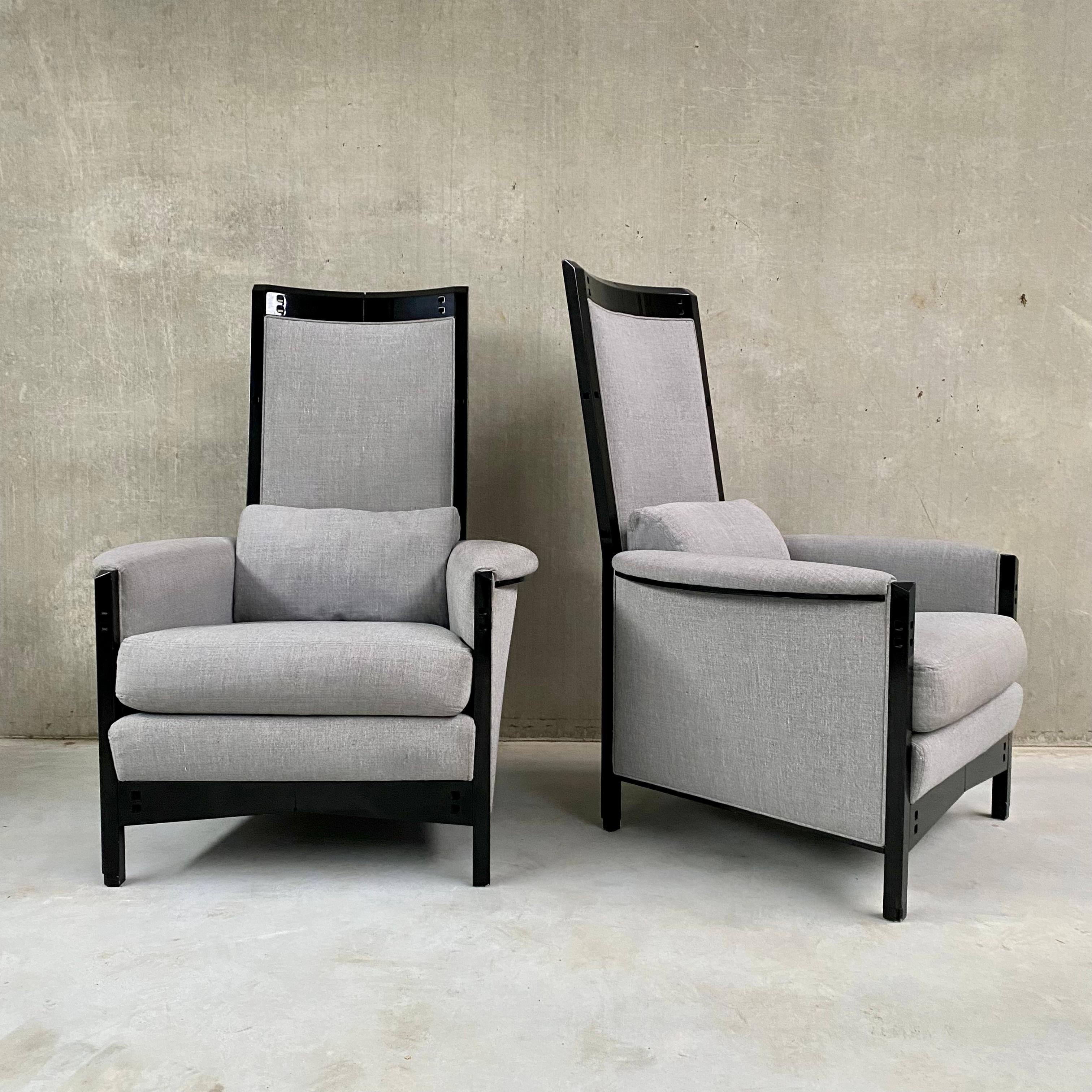 Tissu d'ameublement Ensemble de 2 fauteuils «ggy » hauts en laque noire d'Umberto Asnago pour Giorgetti en vente