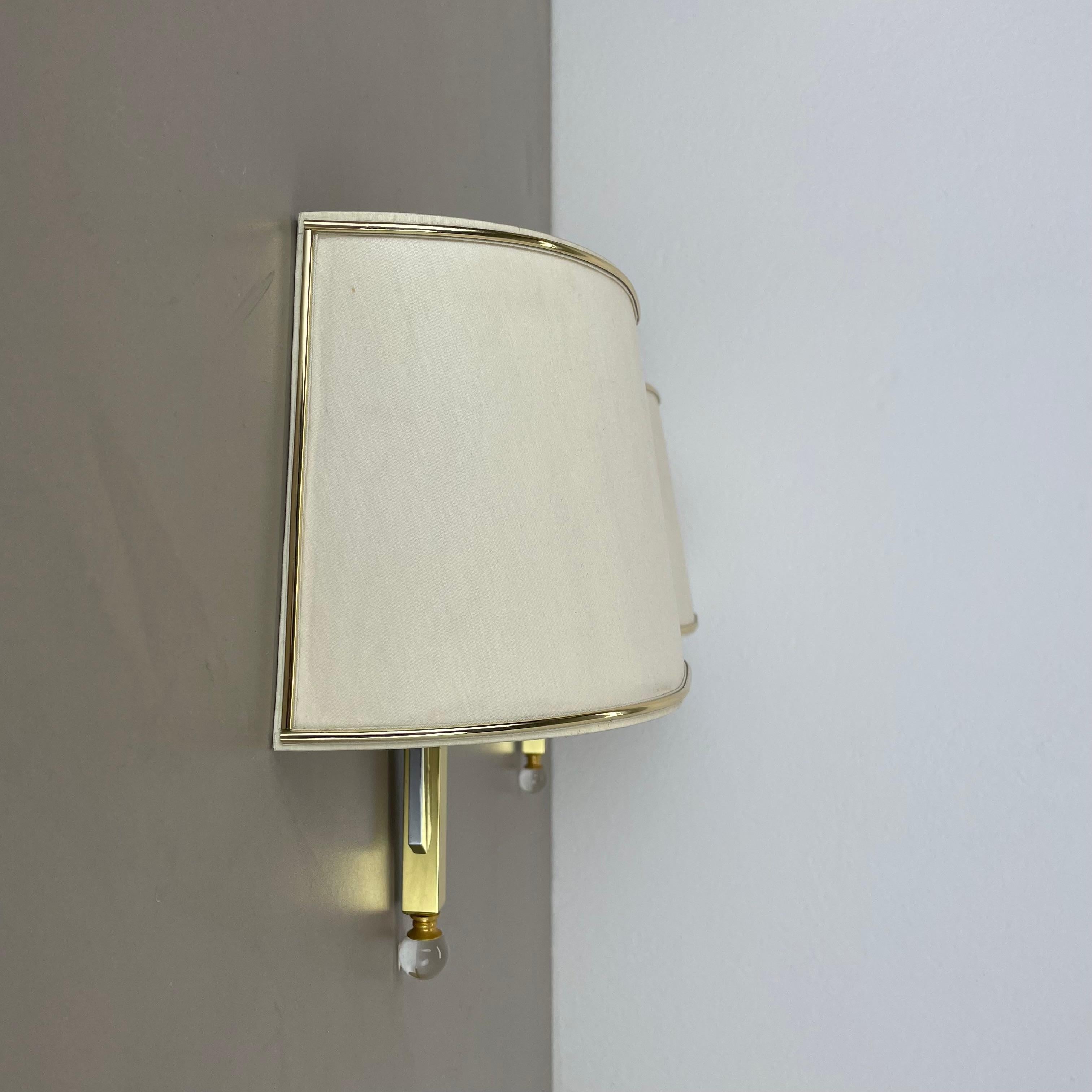 Set of 2 Hollywood Regency Bicolor brass Wall Lights with shades, Italy 1980s In Good Condition For Sale In Kirchlengern, DE