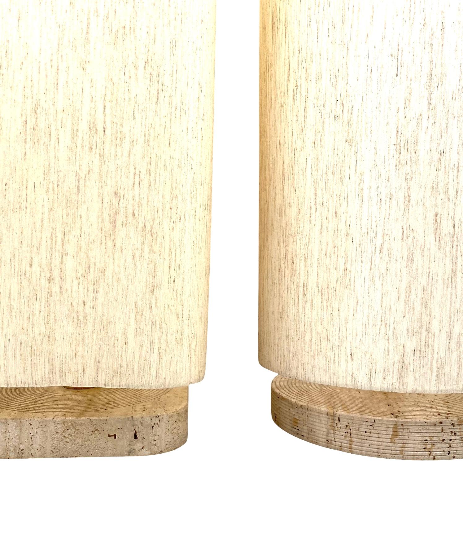 Set of 2 Hollywood regency Travertine table lamp base, Italy 1970s For Sale 6