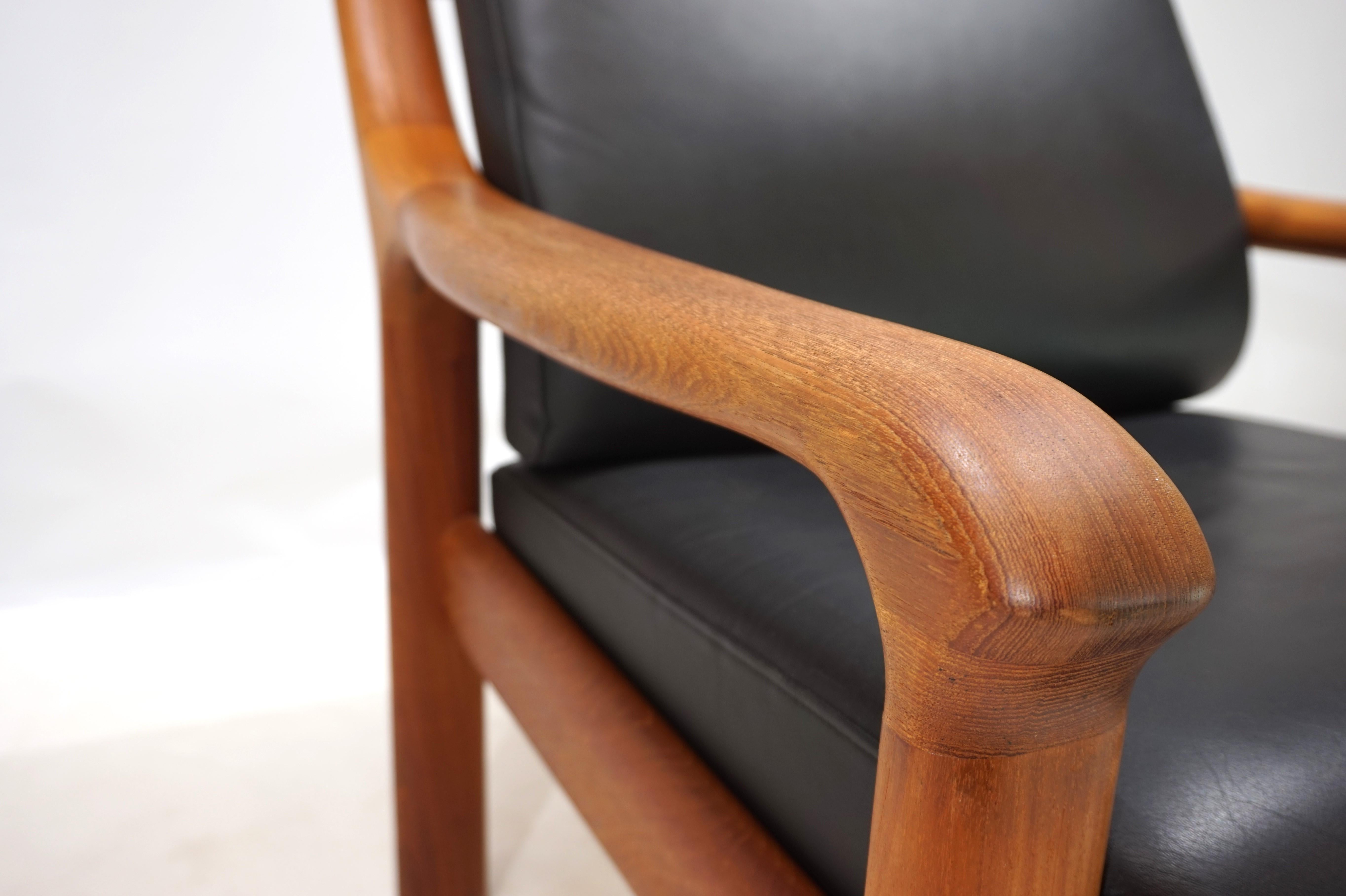 Set of 2 Holstebro teak leather armchairs, 1960 12