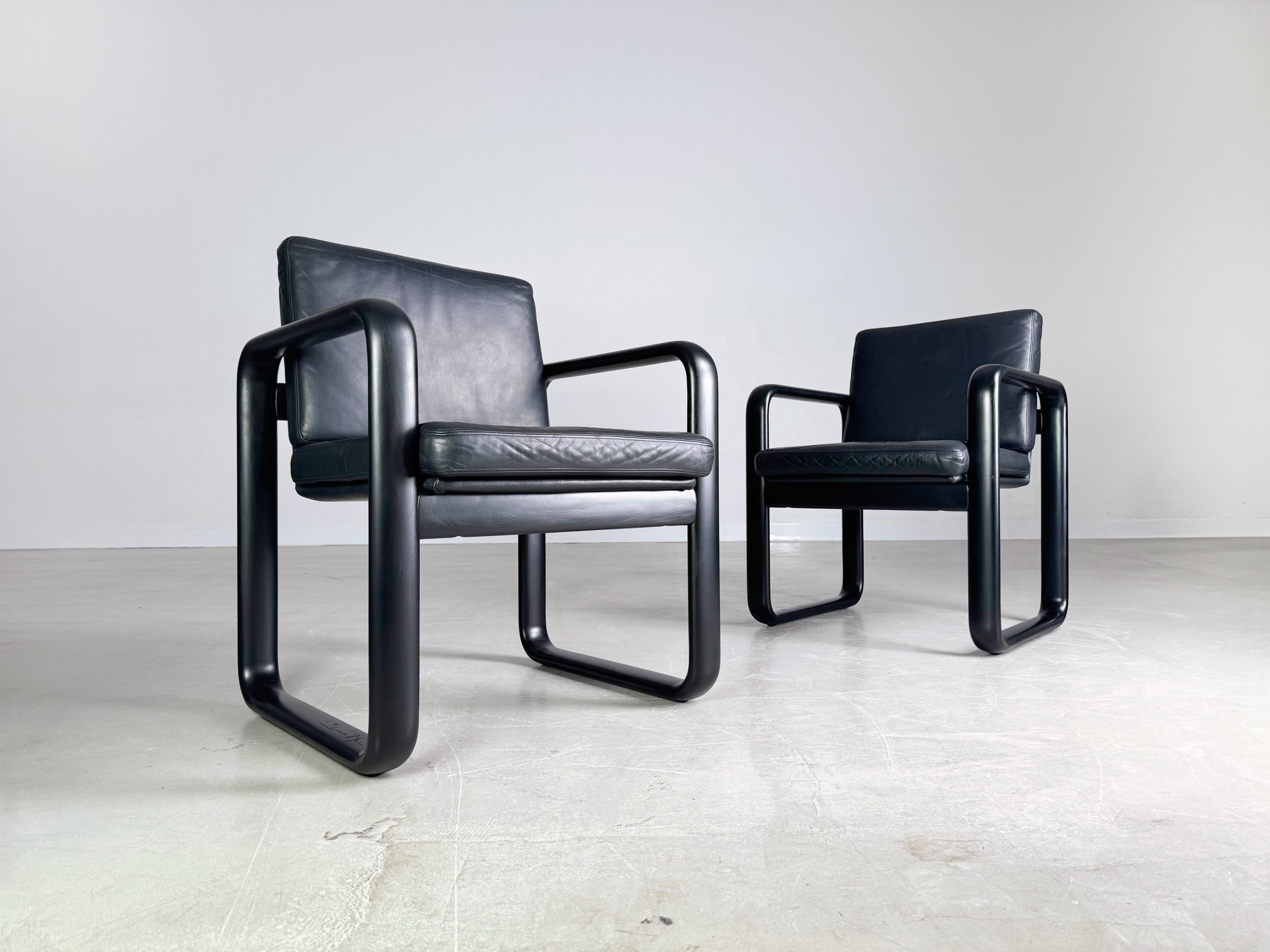 We are offering two beautiful “Hombre” armchairs by Rosenthal from the 1970s for sale. The design is by Burkhard Vogtherr and is characterized by its unique, clear lines. The base has been repainted and is therefore in mint condition, while the