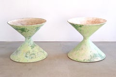 Set of 2 Hourglass Planters "Diabolo" by Willy Guhl for Eternit