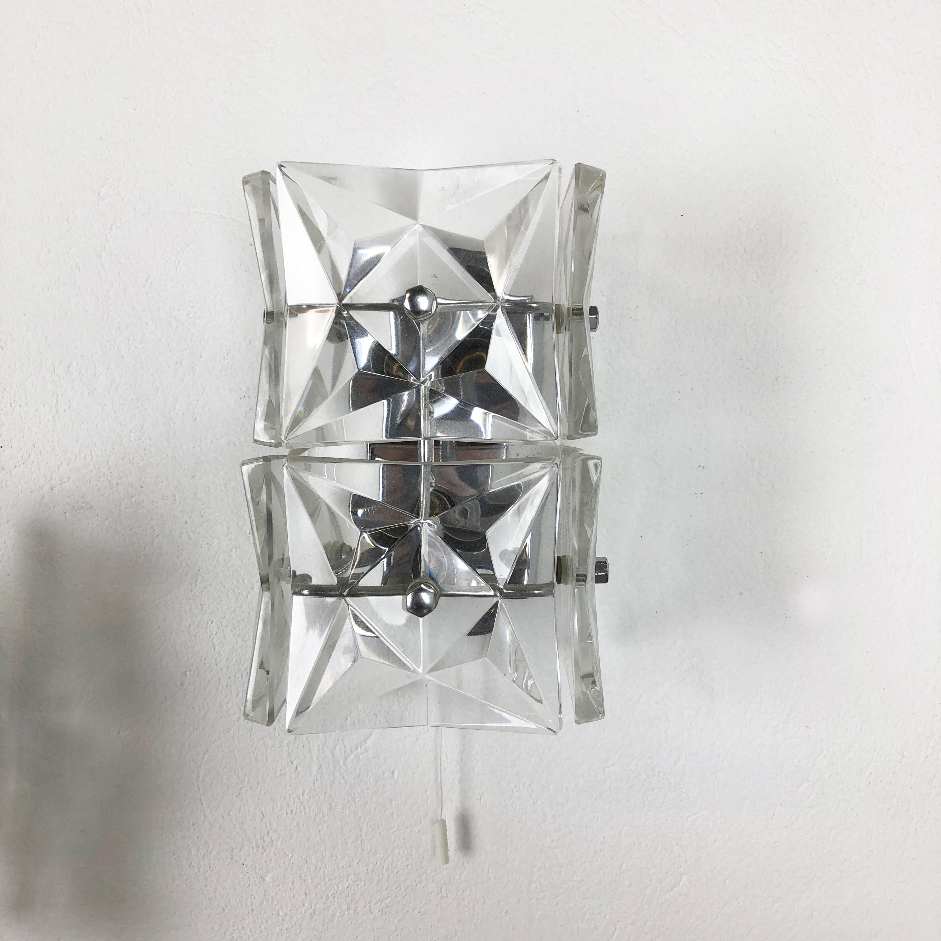 Juego de 2 enormes apliques de cristal prismático by Kinkeldey, Alemania en venta 2