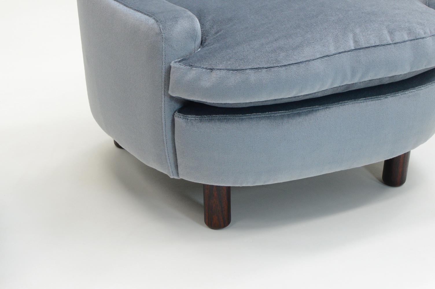 Set of 2 ice blue Mohair lounge chairs, 1950s Italy. For Sale 1
