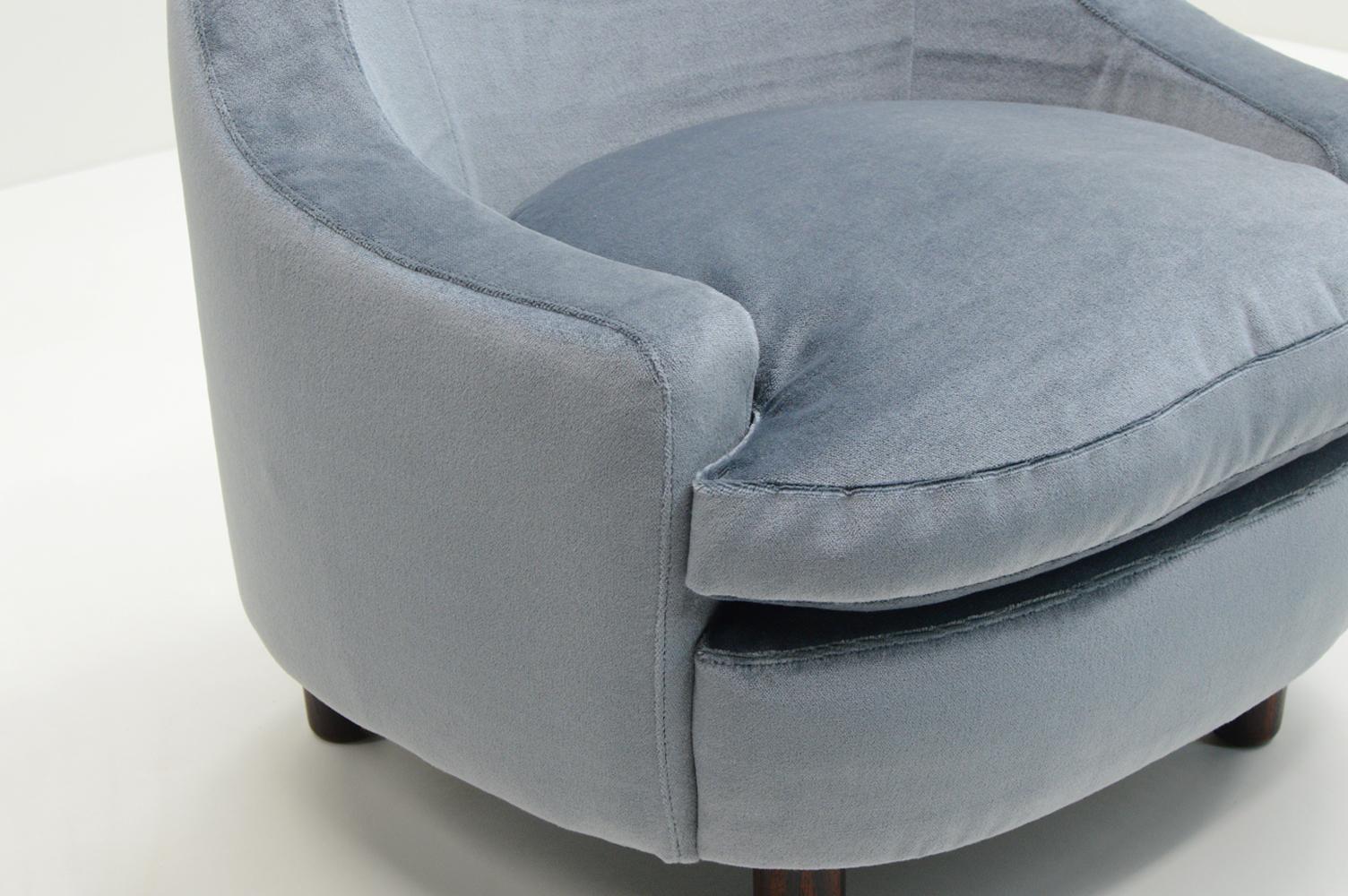 Set of 2 ice blue Mohair lounge chairs, 1950s Italy. For Sale 2