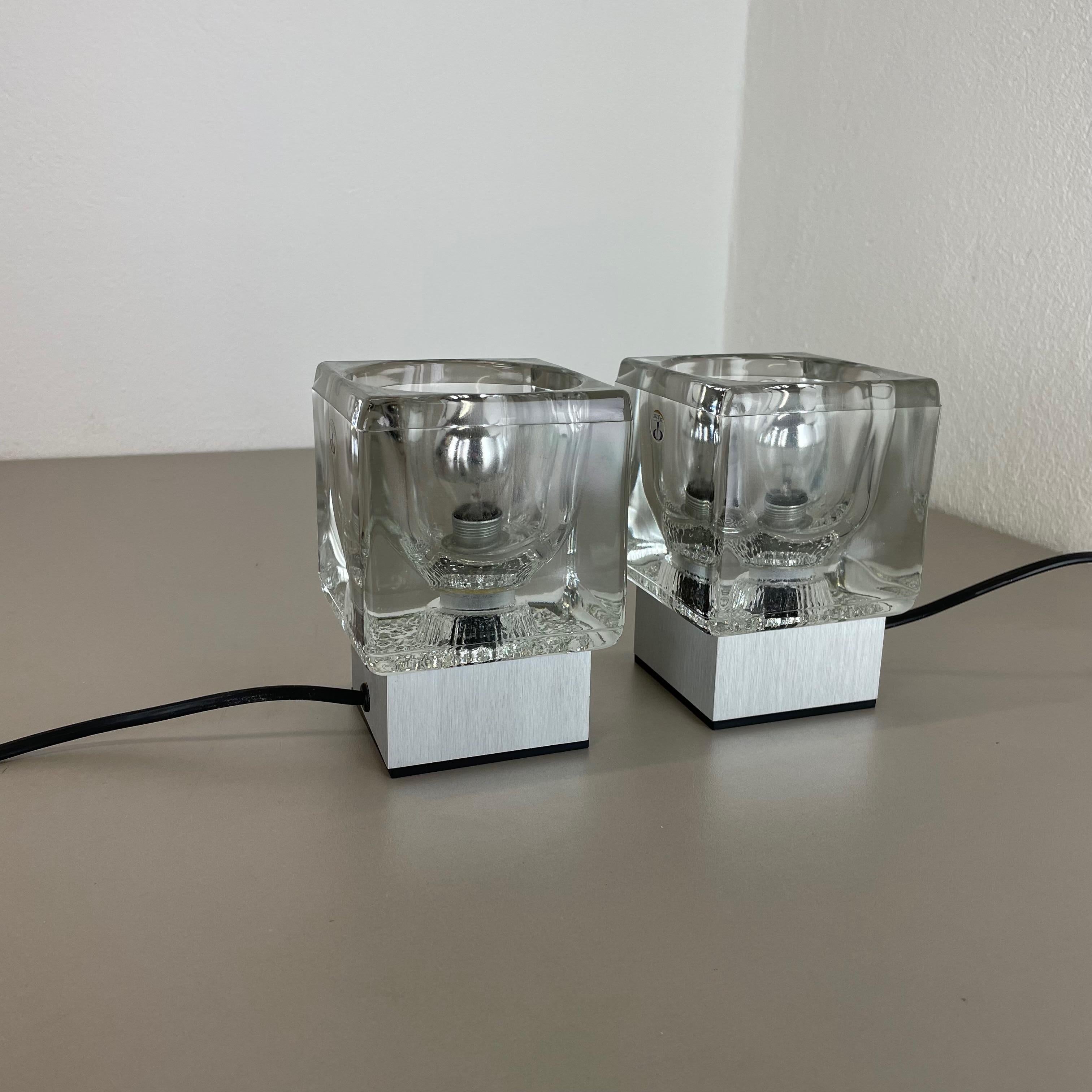 Set of 2 Ice Cube Glass Table Lights by Peill & Putzler, Germany, 1970s In Good Condition For Sale In Kirchlengern, DE