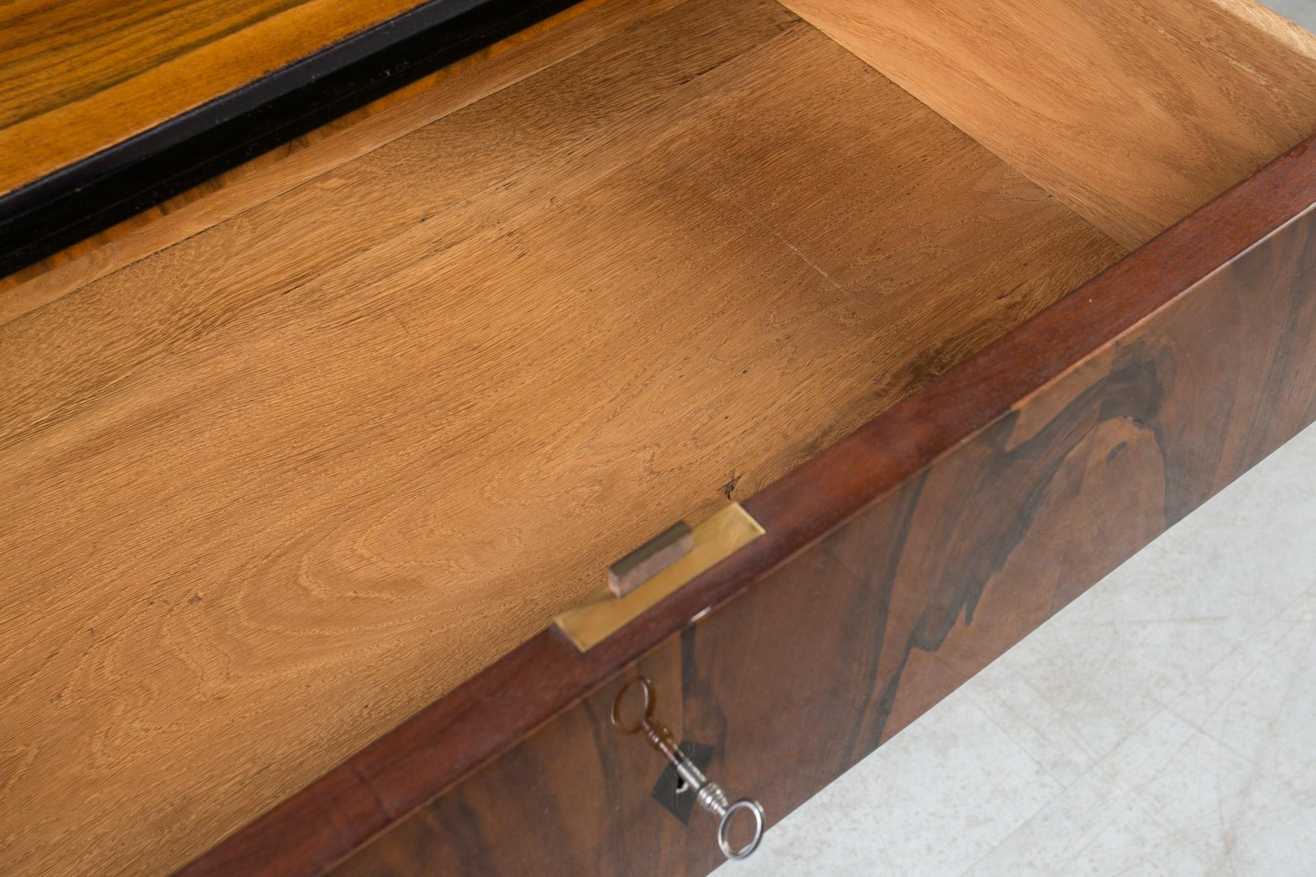 Set of 2 Identical Biedermeier Chests of Drawers, Germany, 19th Century, Walnut For Sale 12