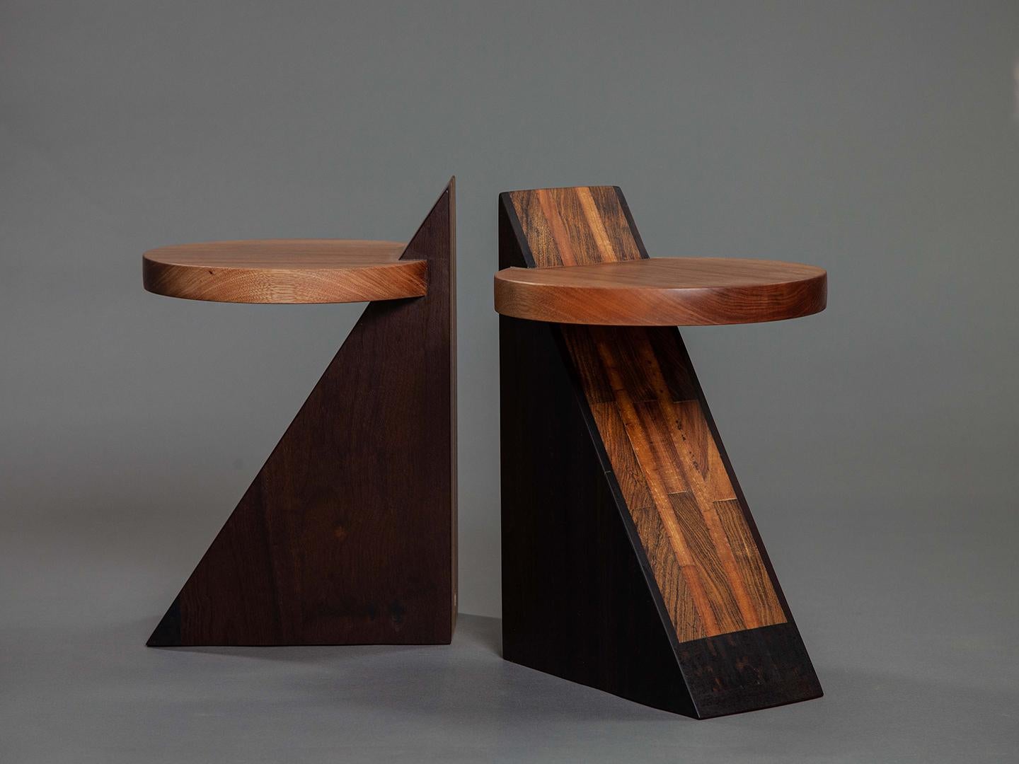 Ensemble de 2 tabourets Inácio en bois massif brésilien. en vente 5