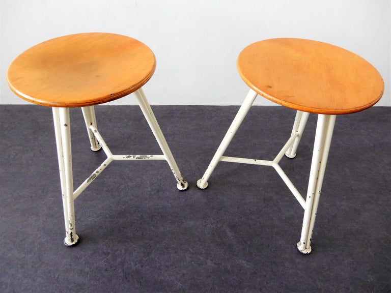 Set of 2 Industrial Sewing Stools, the Netherlands, 1950s In Good Condition For Sale In Steenwijk, NL